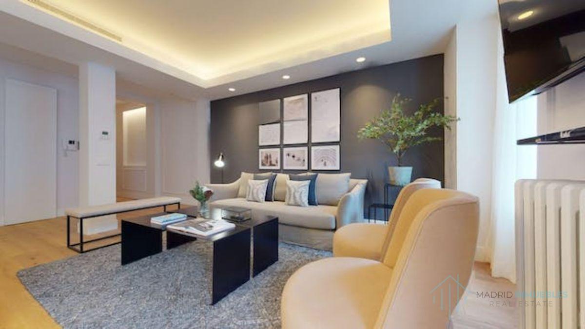 For sale of flat in Madrid
