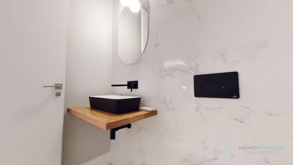 For sale of flat in Madrid