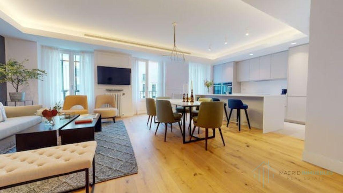 For sale of flat in Madrid