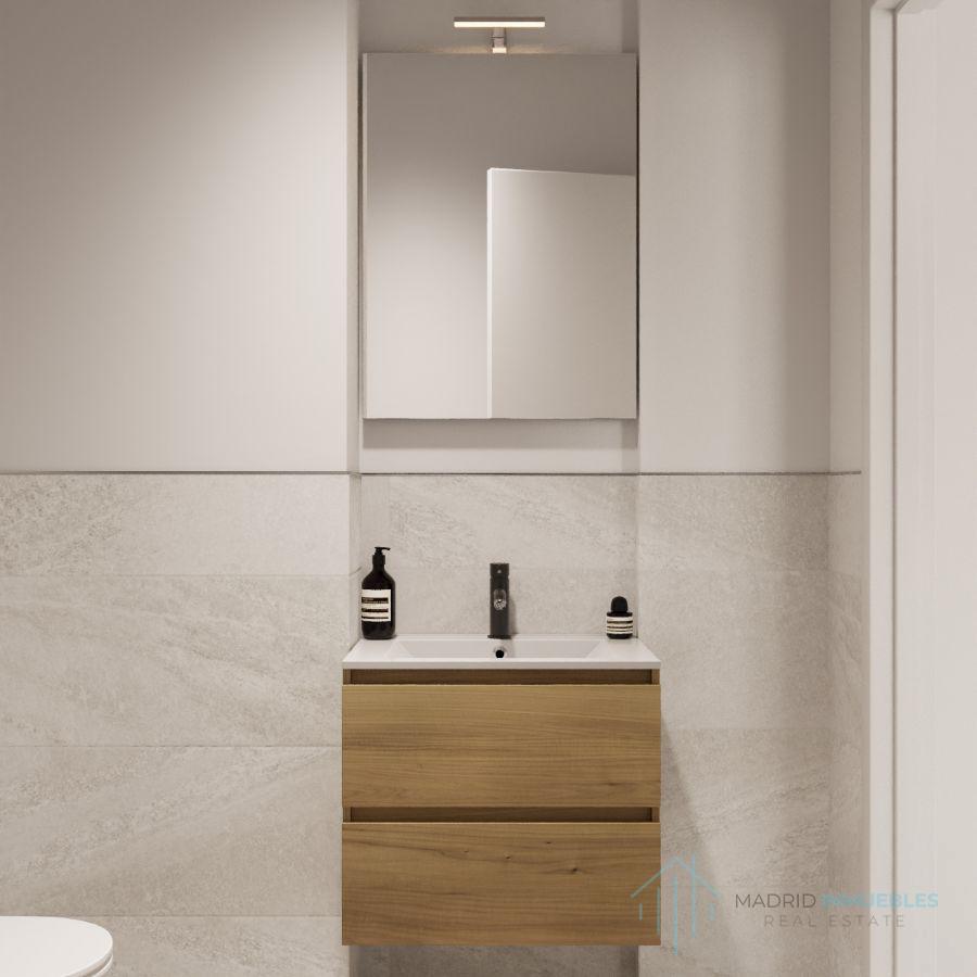 For sale of flat in Madrid