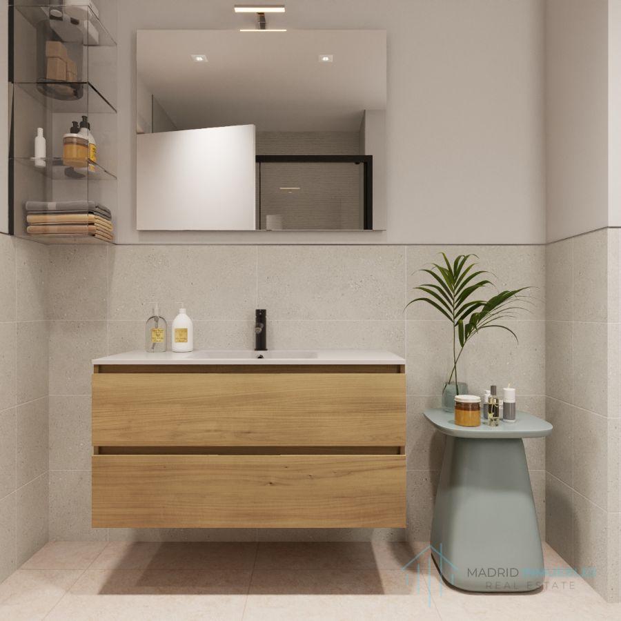 For sale of flat in Madrid