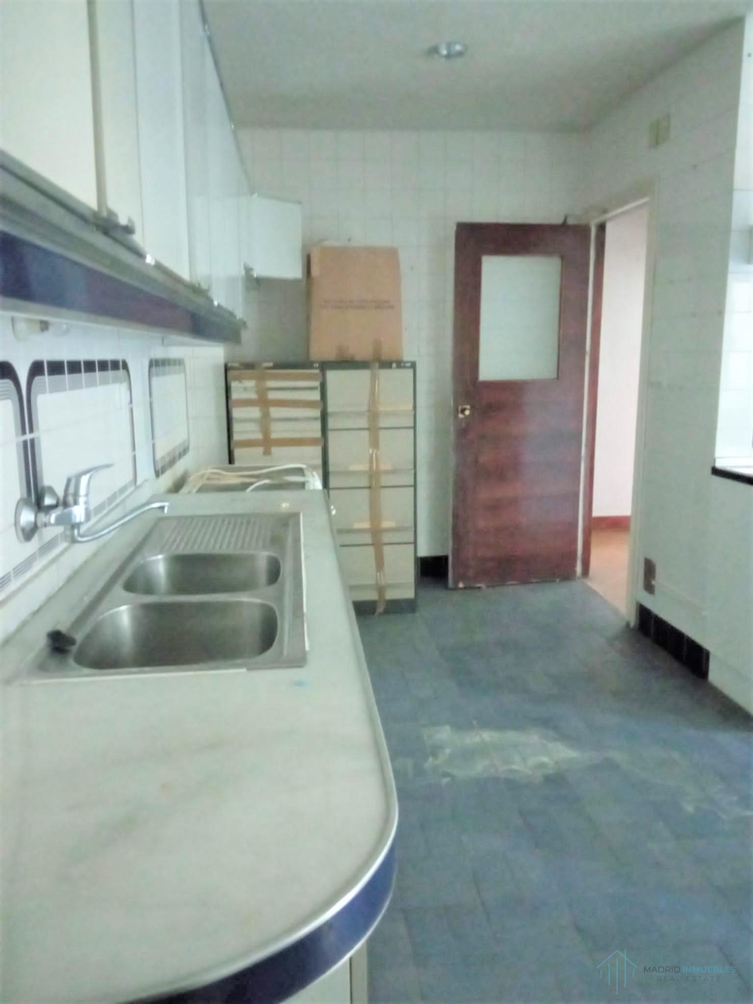 For sale of flat in Madrid