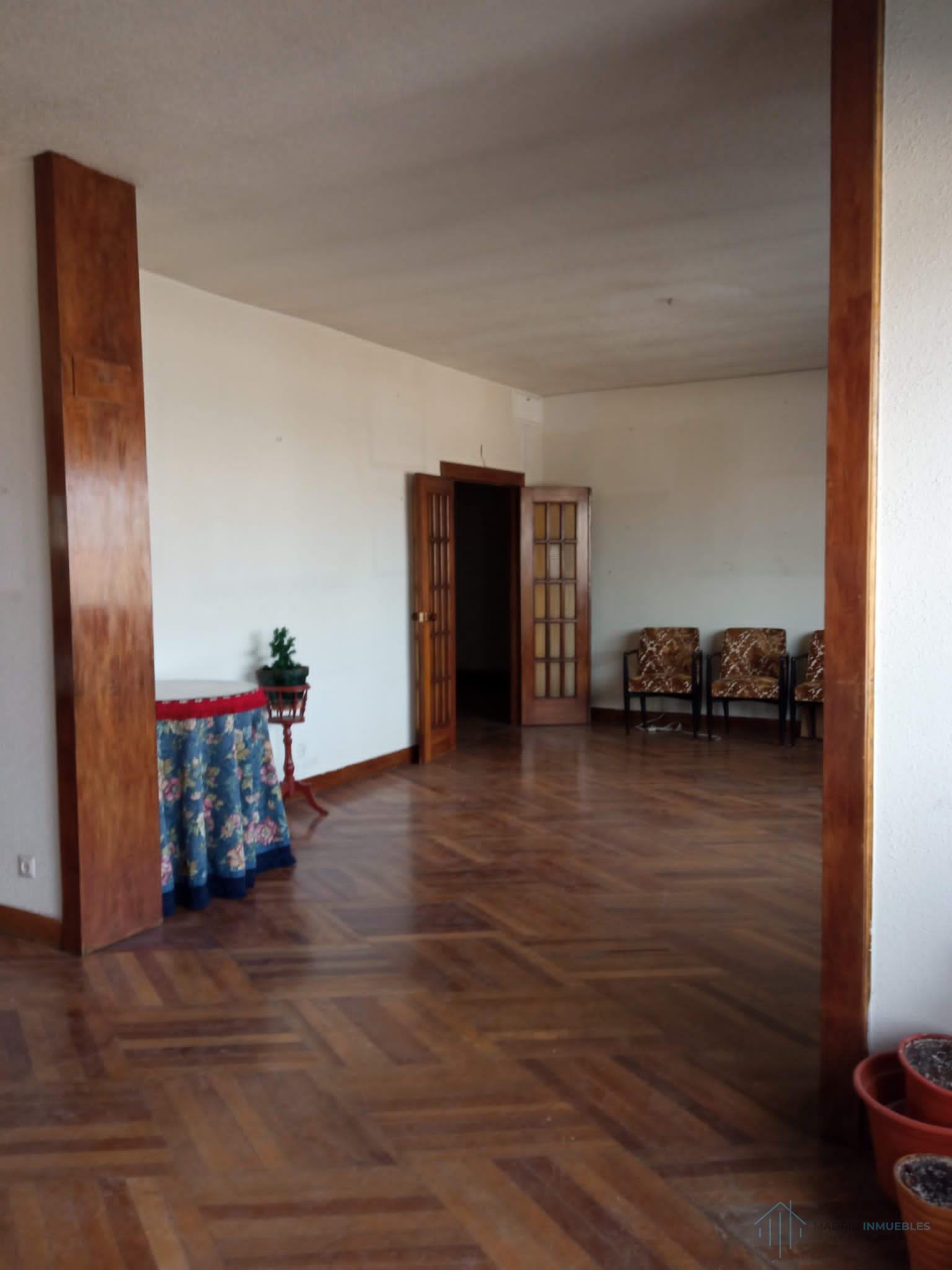 For sale of flat in Madrid