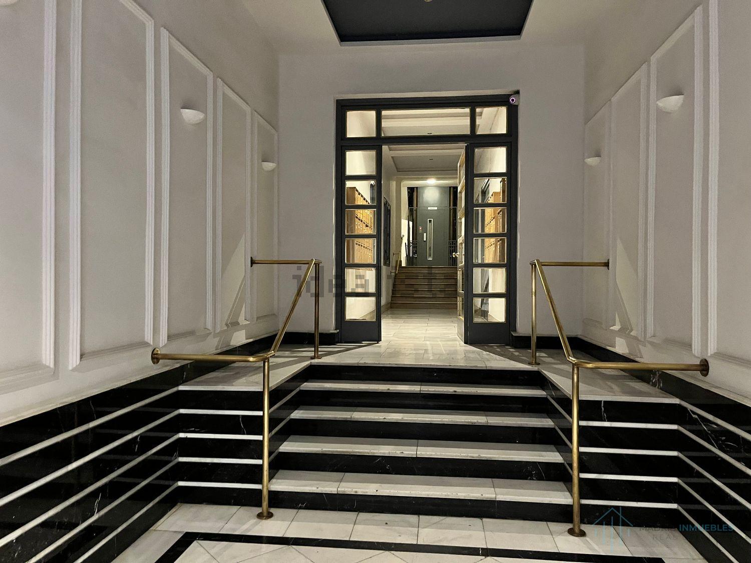 For sale of apartment in Madrid