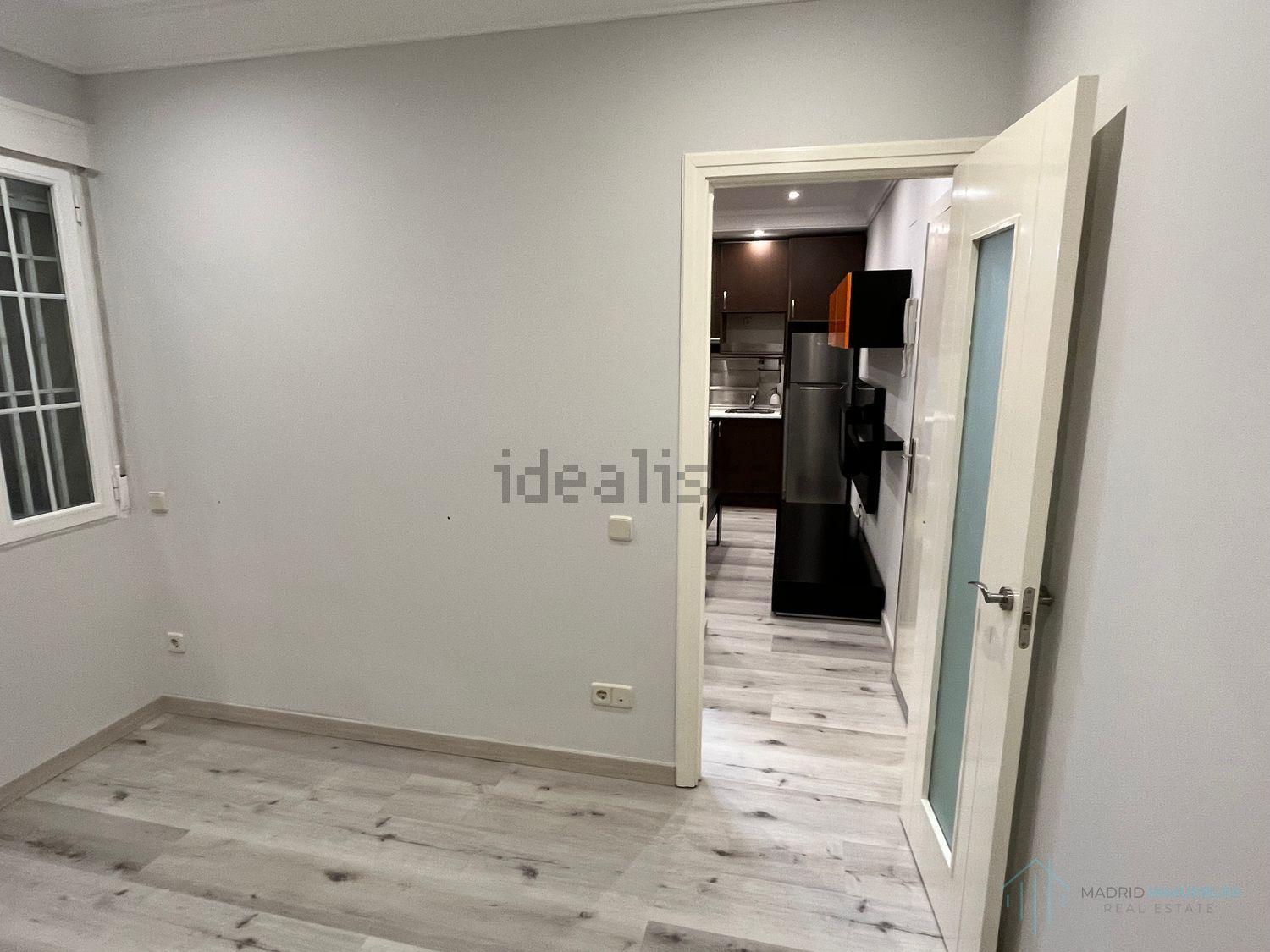 For sale of apartment in Madrid
