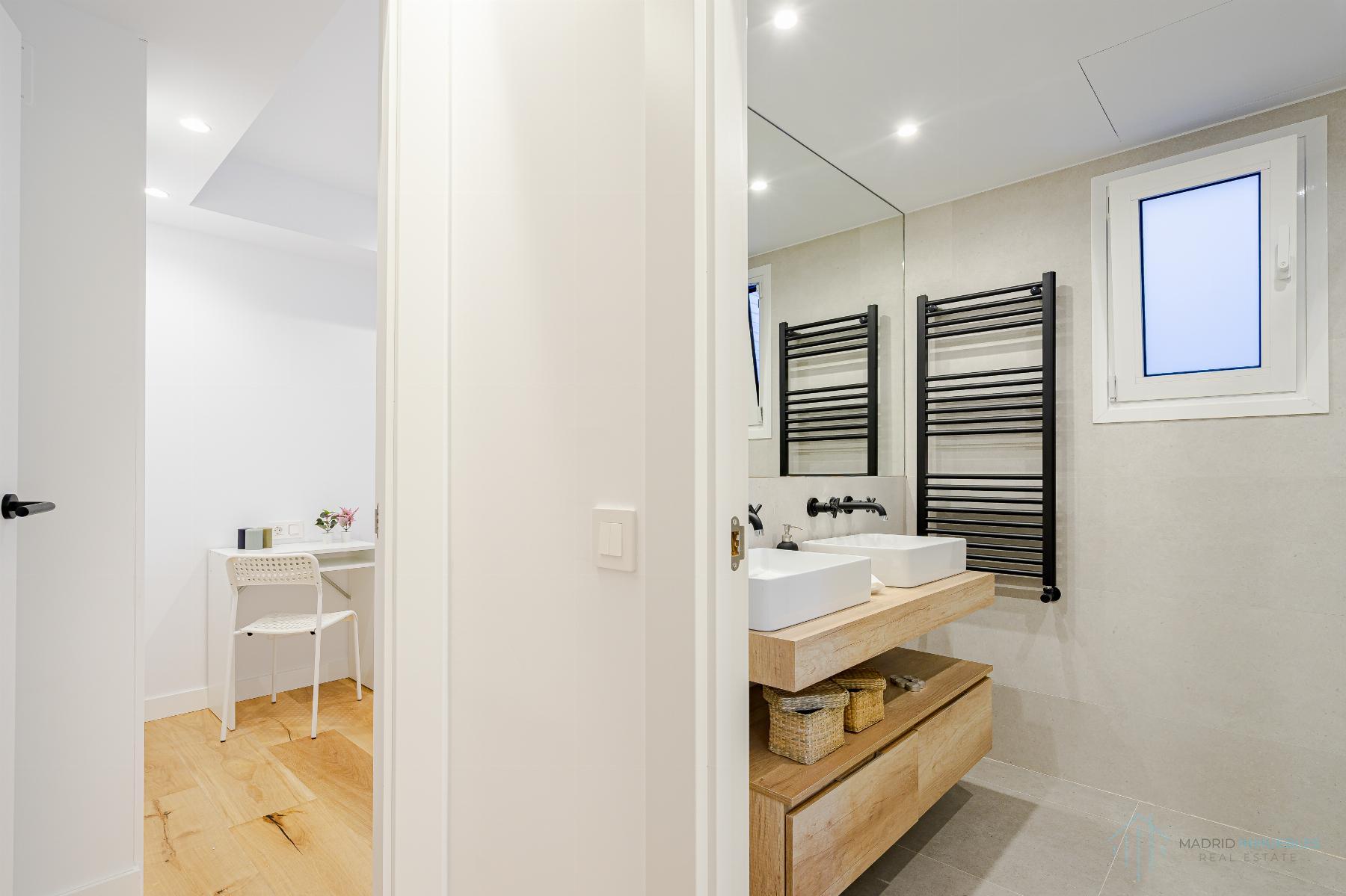 For sale of flat in Madrid