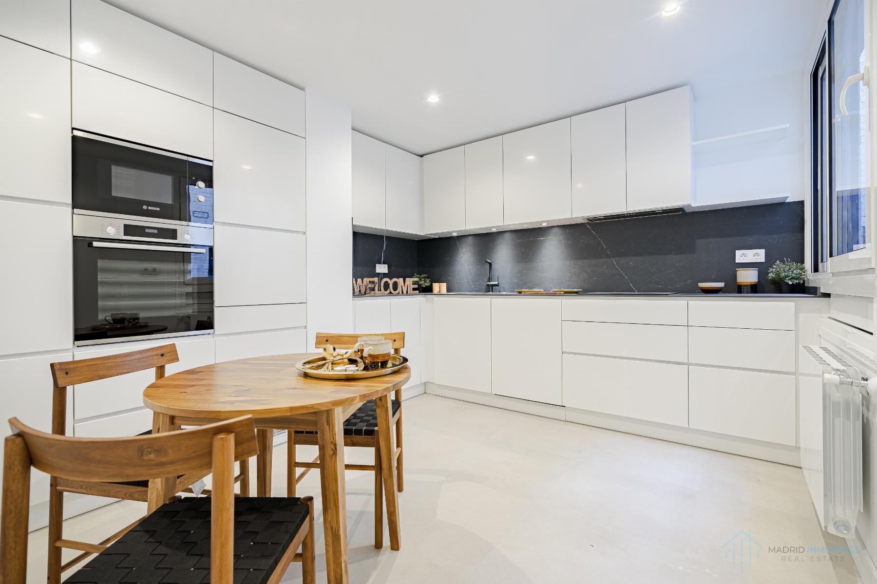 For sale of flat in Madrid
