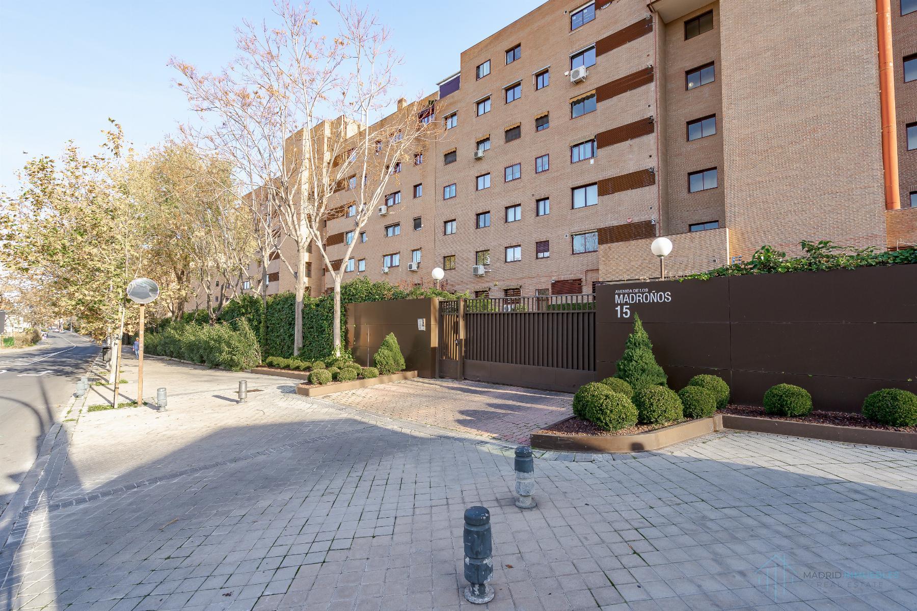 For sale of flat in Madrid