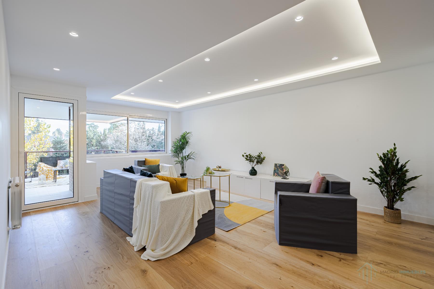 For sale of flat in Madrid