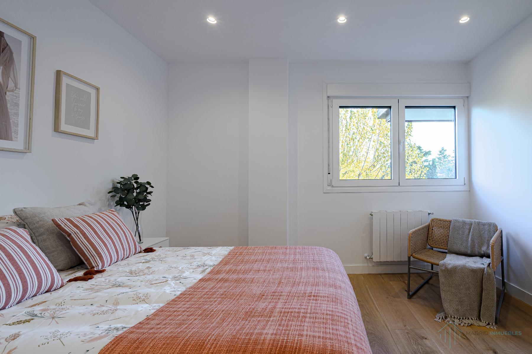 For sale of flat in Madrid