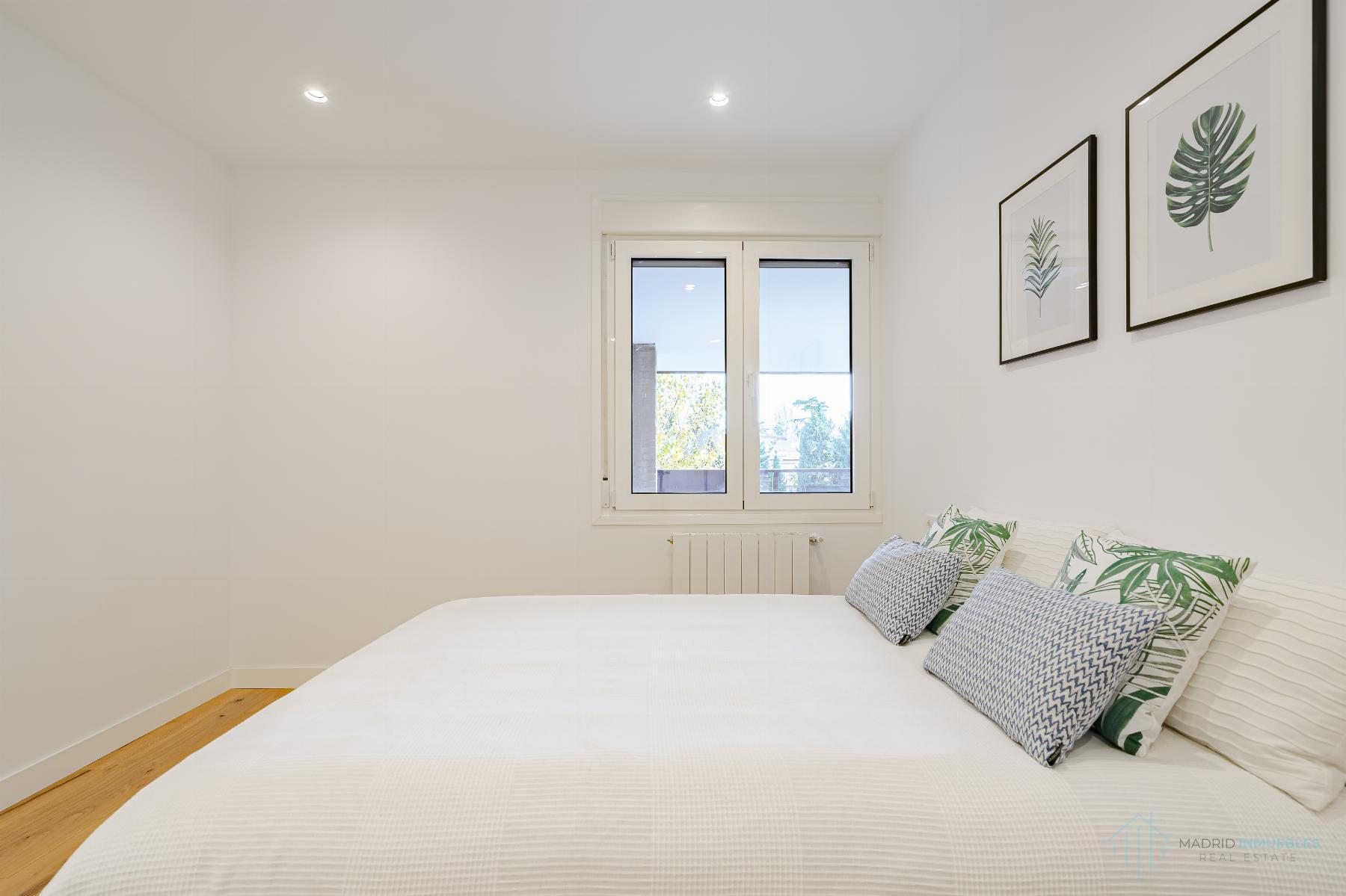 For sale of flat in Madrid