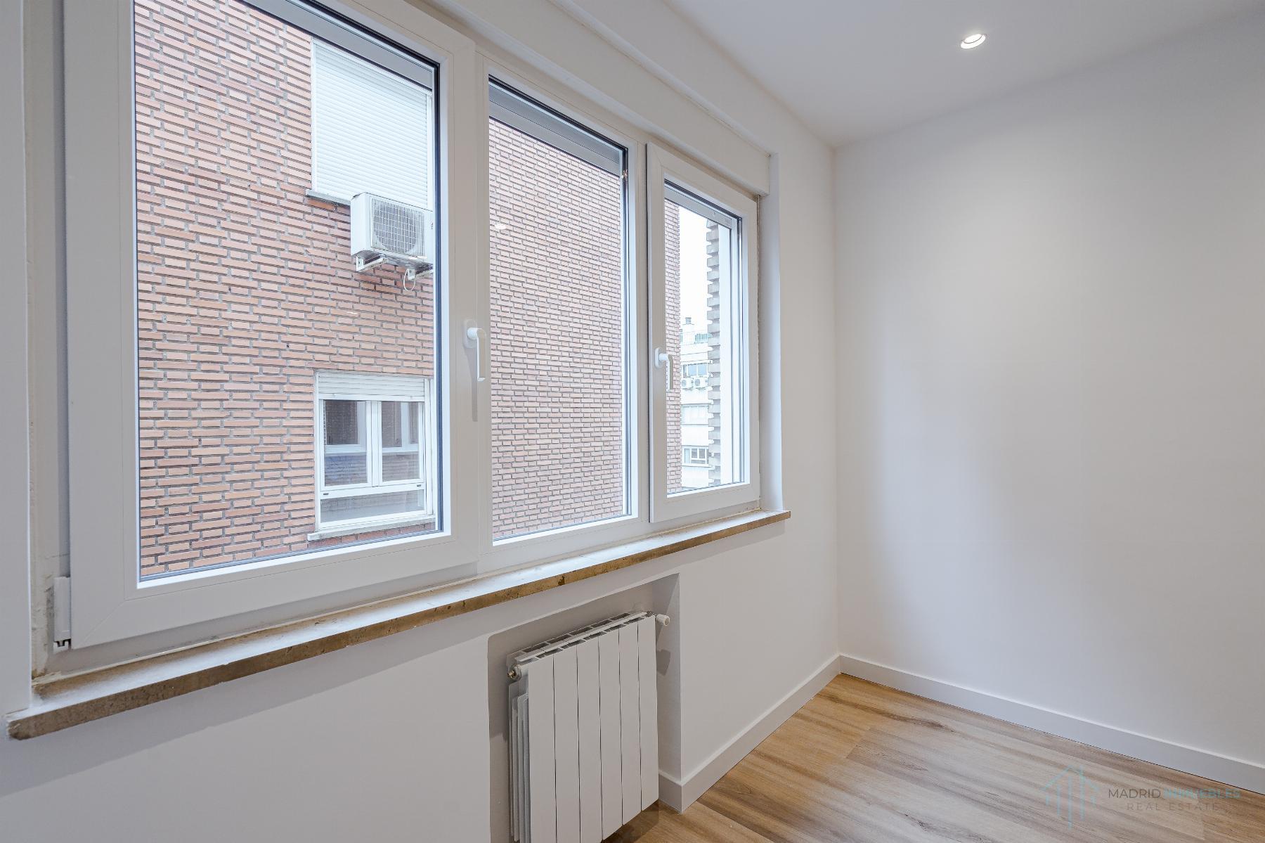 For sale of flat in Madrid