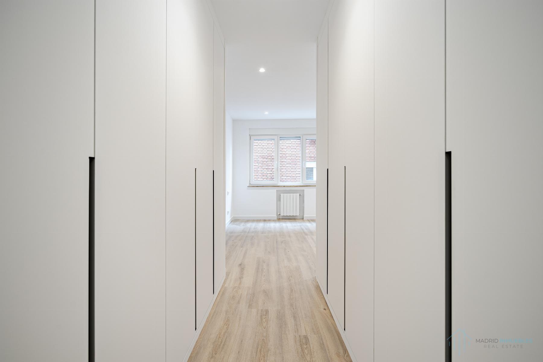 For sale of flat in Madrid