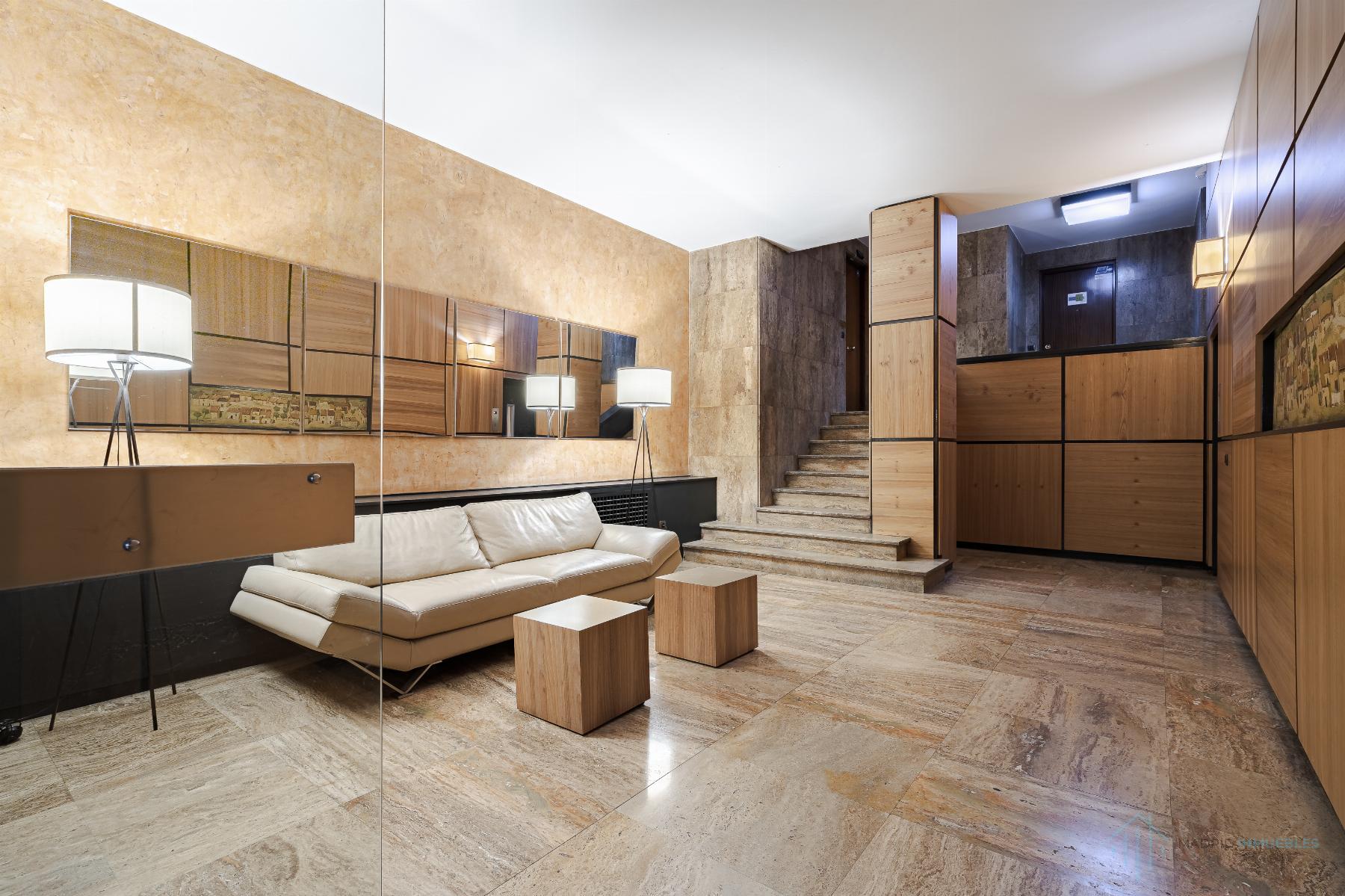 For sale of flat in Madrid