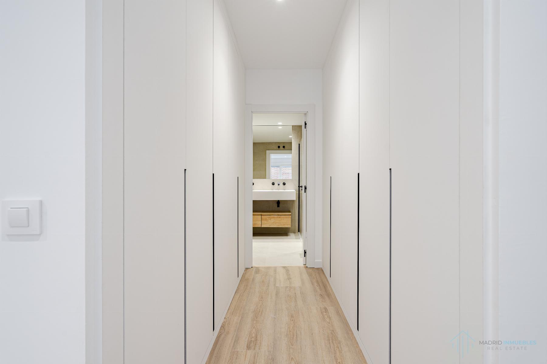 For sale of flat in Madrid