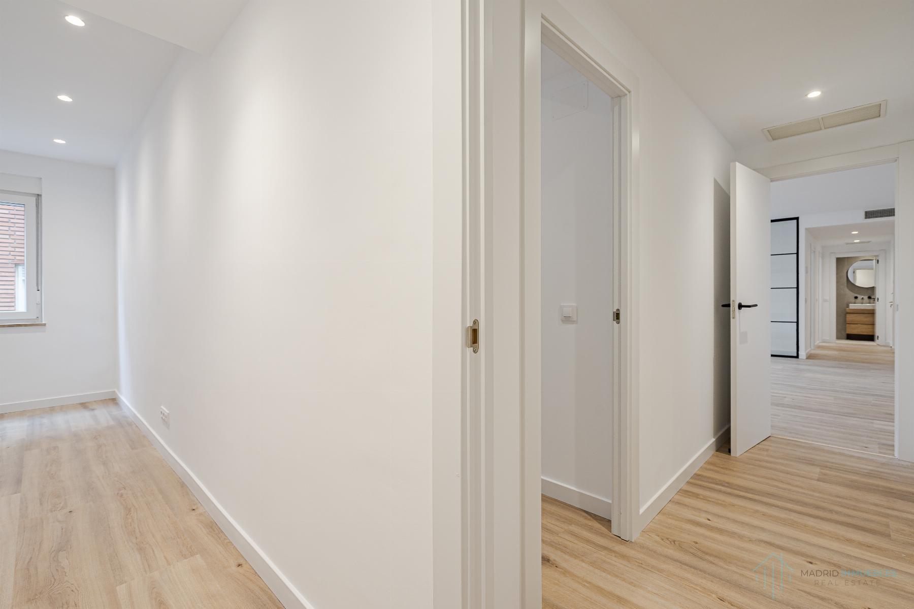 For sale of flat in Madrid