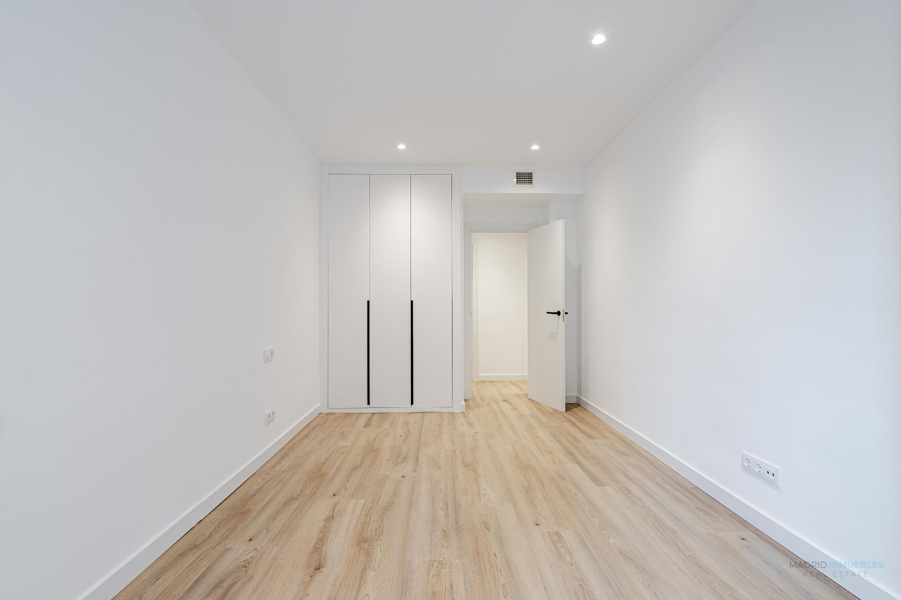 For sale of flat in Madrid