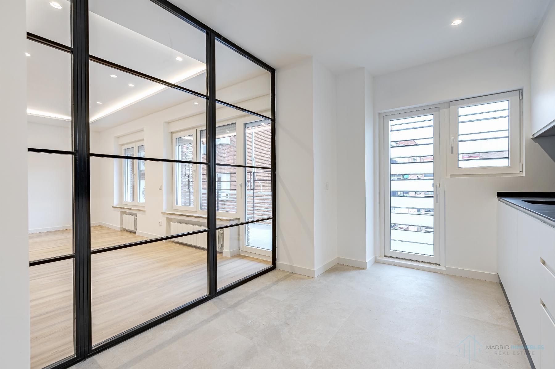 For sale of flat in Madrid