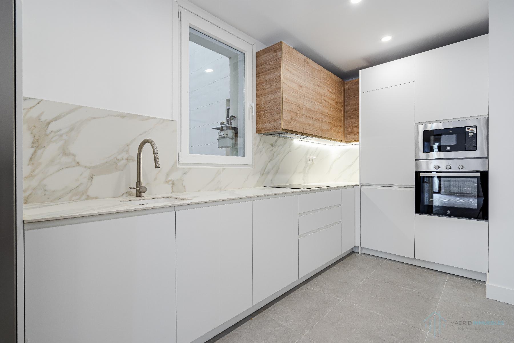 For sale of flat in Madrid