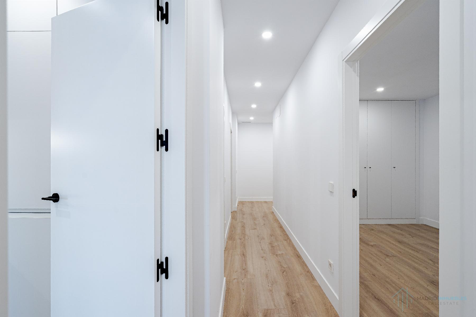 For sale of flat in Madrid