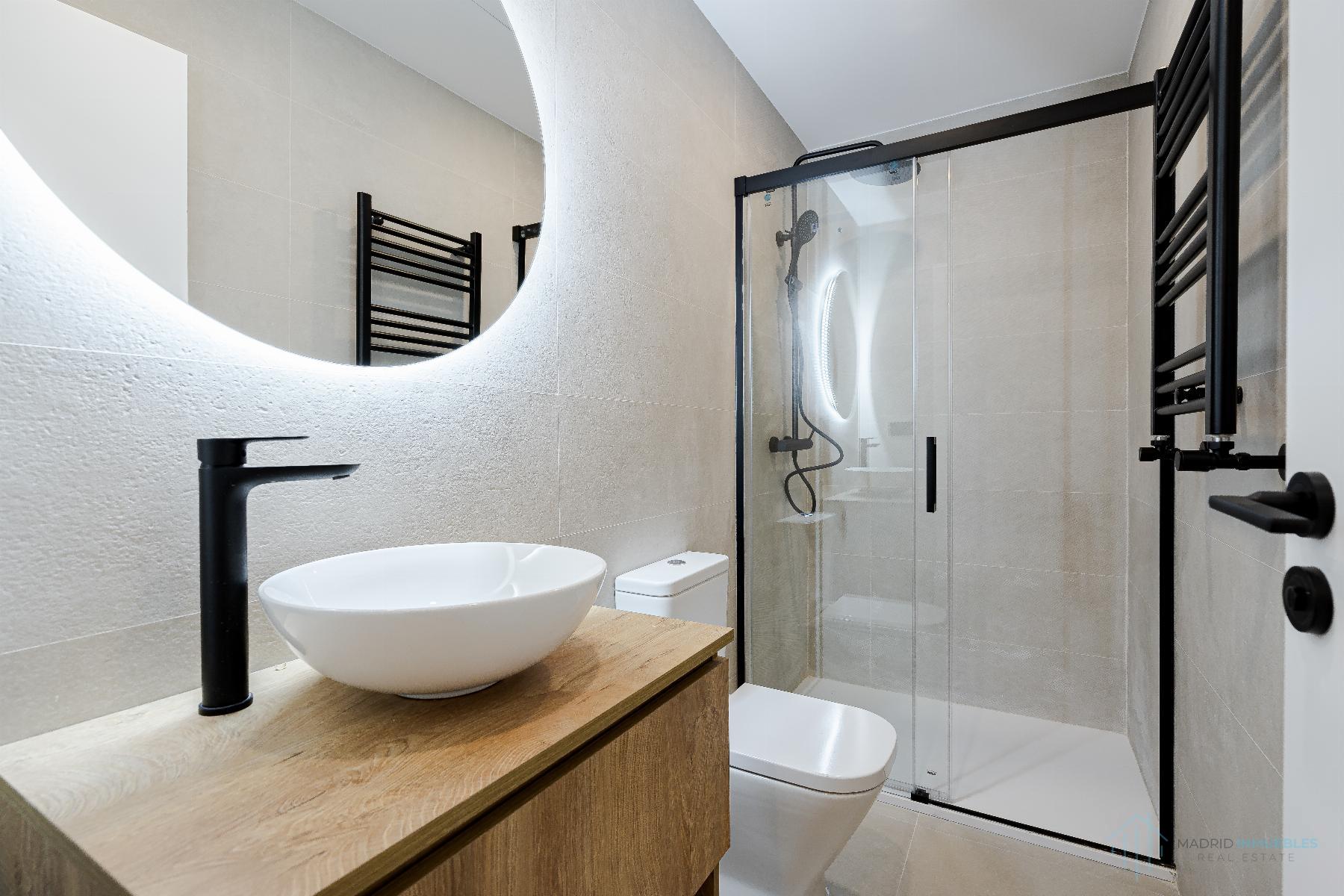 For sale of flat in Madrid