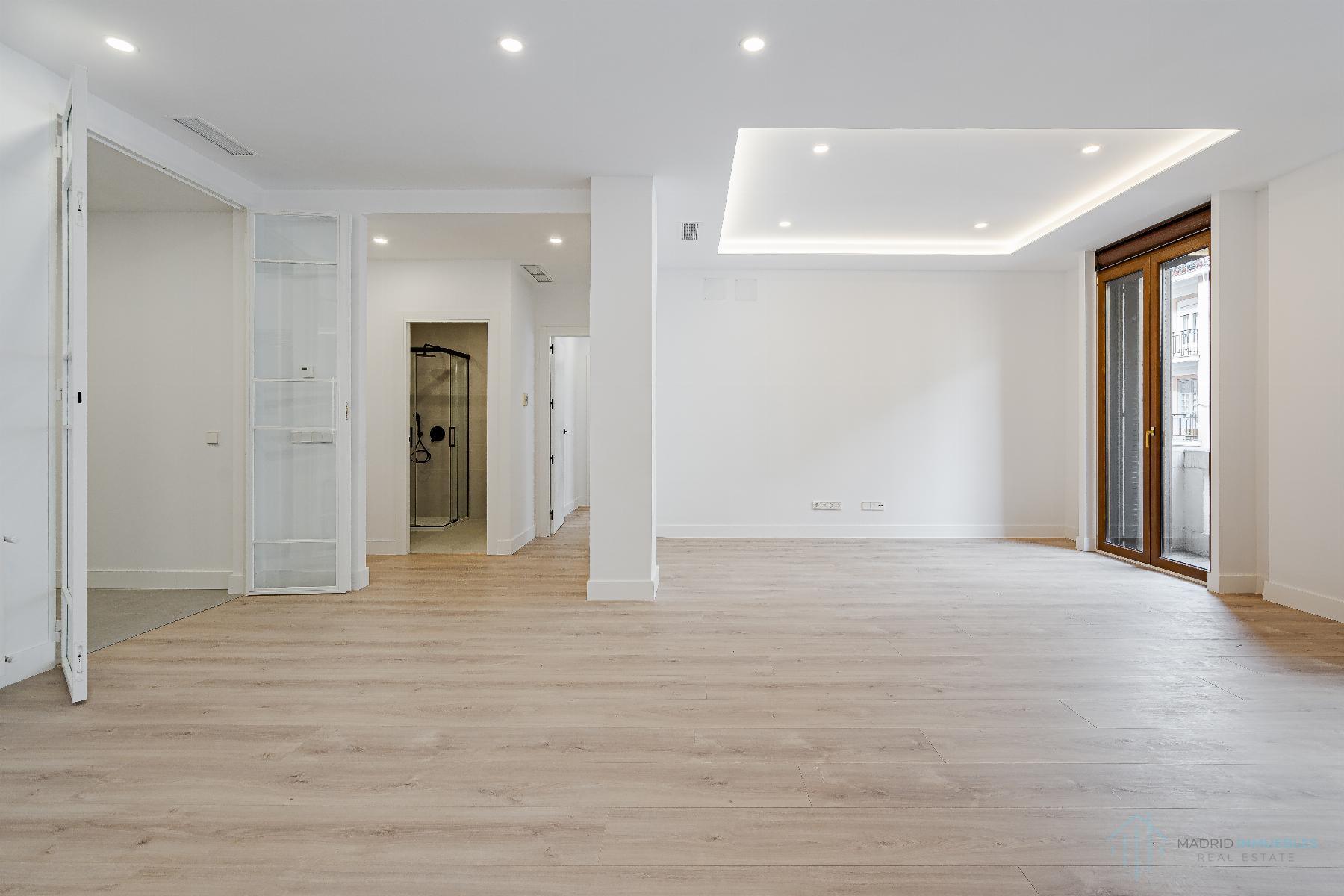 For sale of flat in Madrid