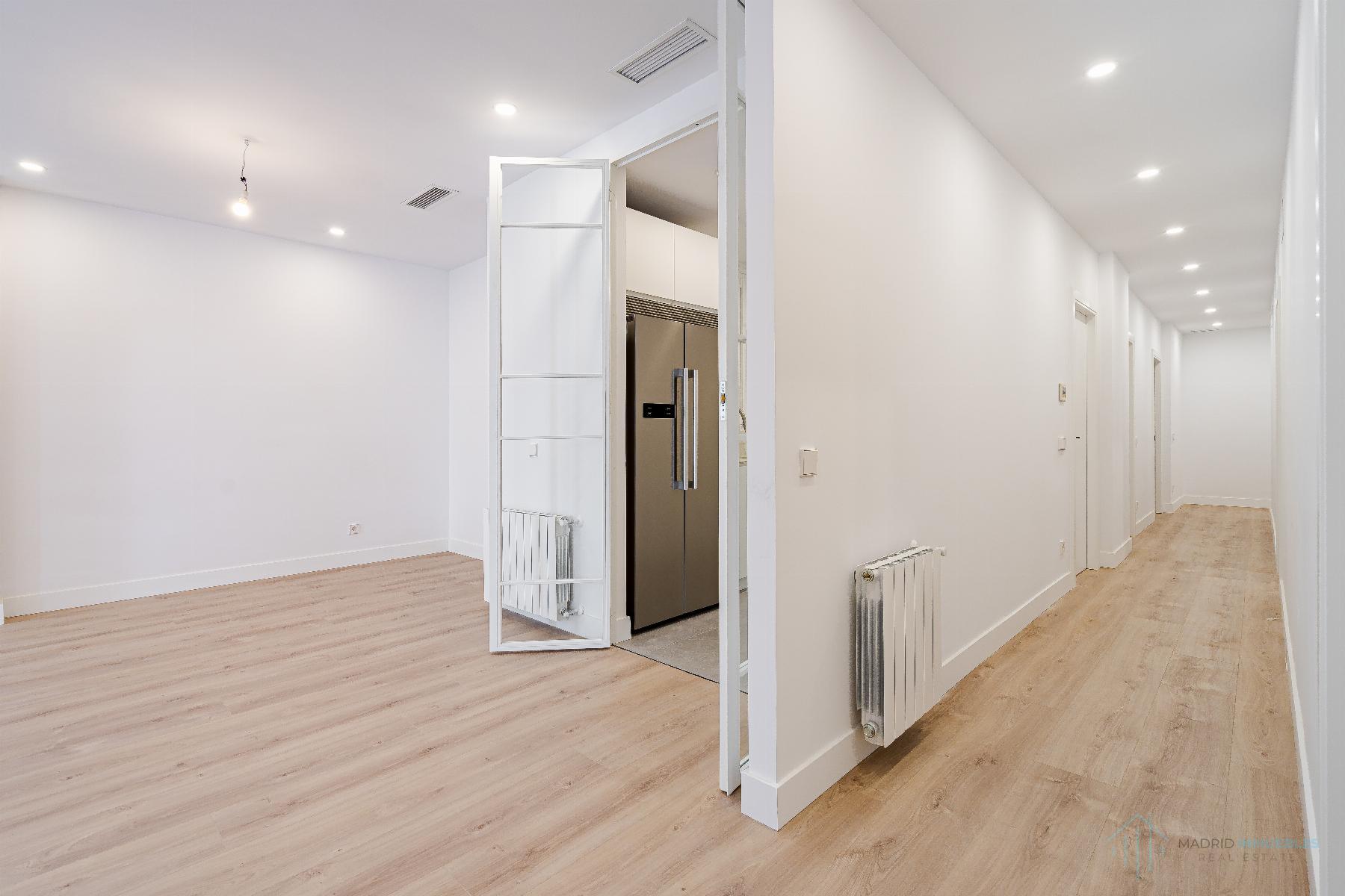 For sale of flat in Madrid