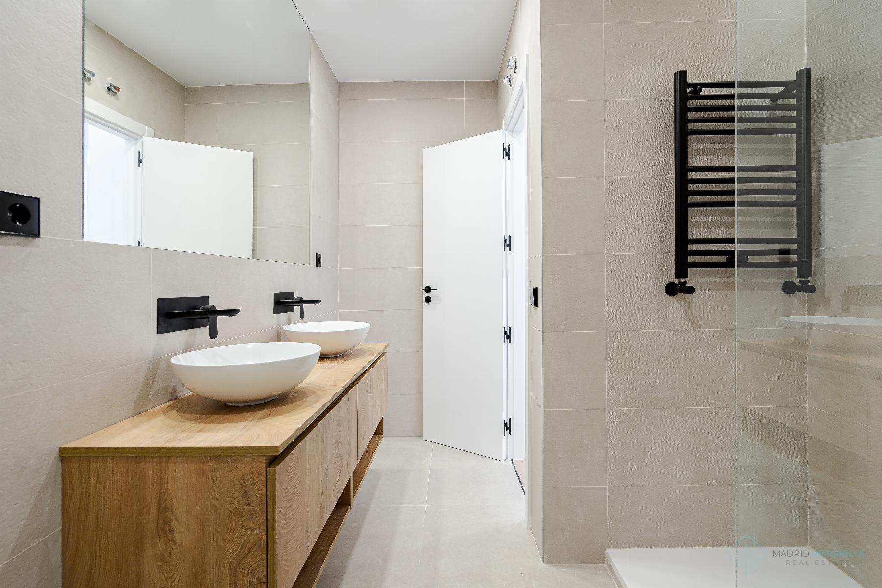 For sale of flat in Madrid