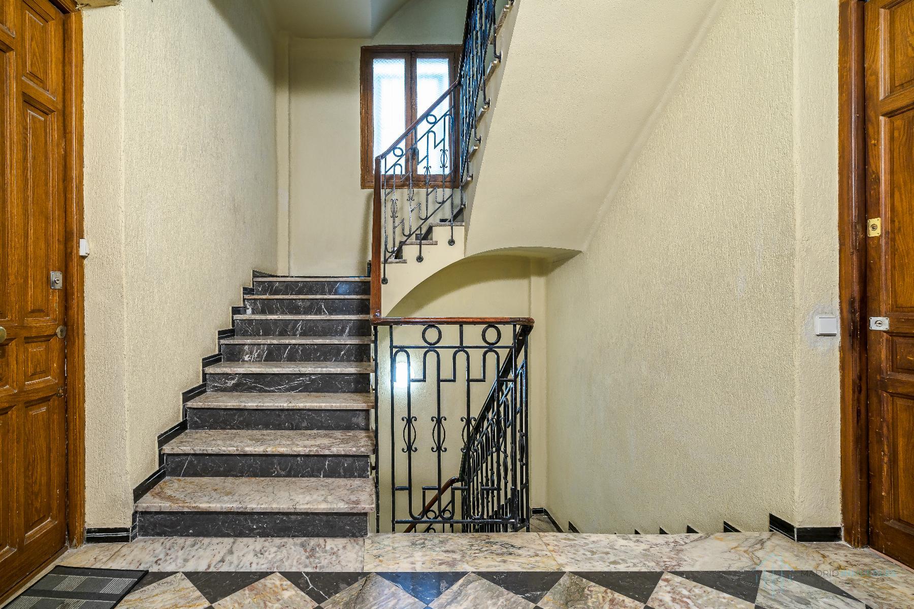 For sale of flat in Madrid