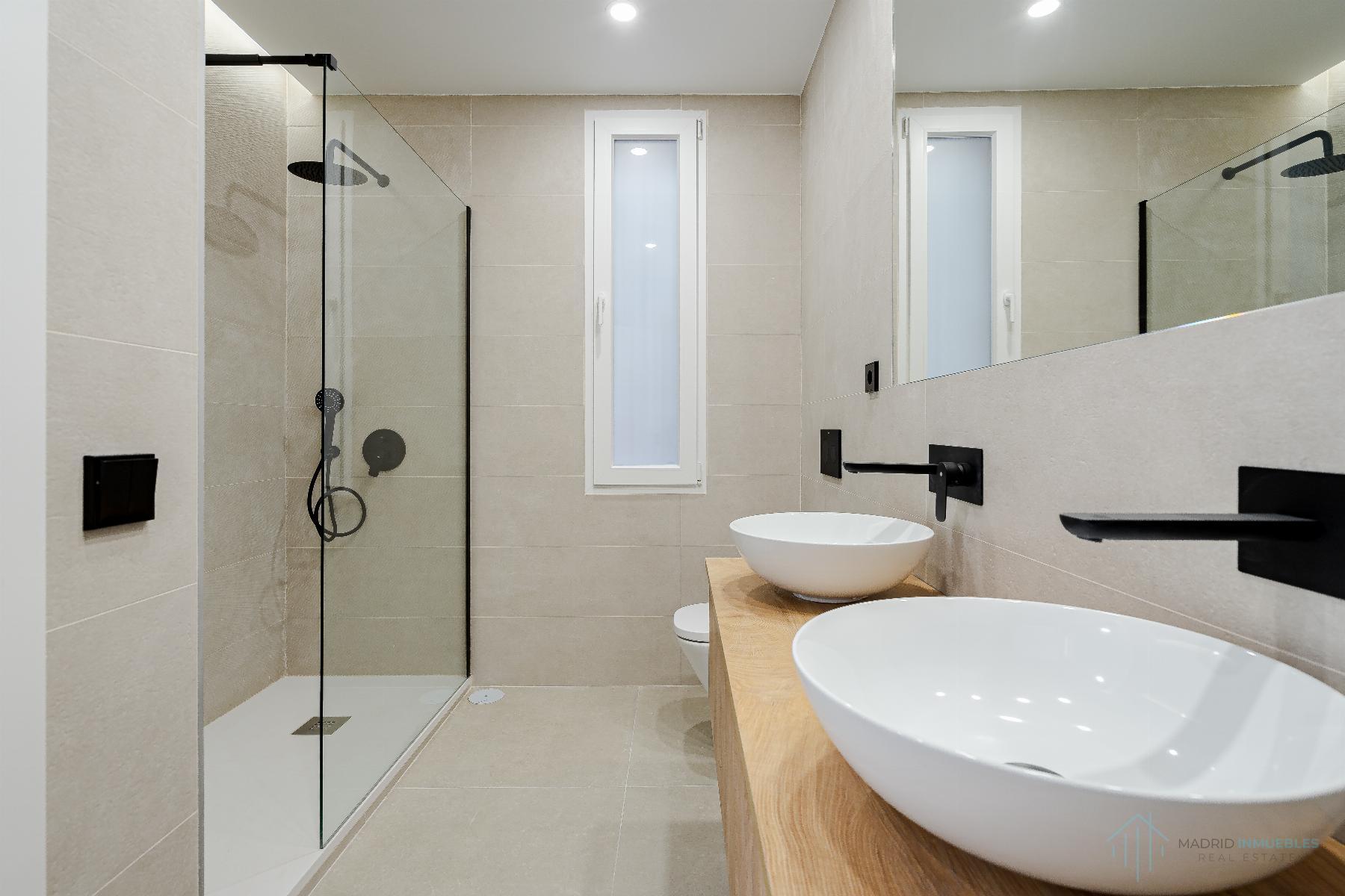 For sale of flat in Madrid