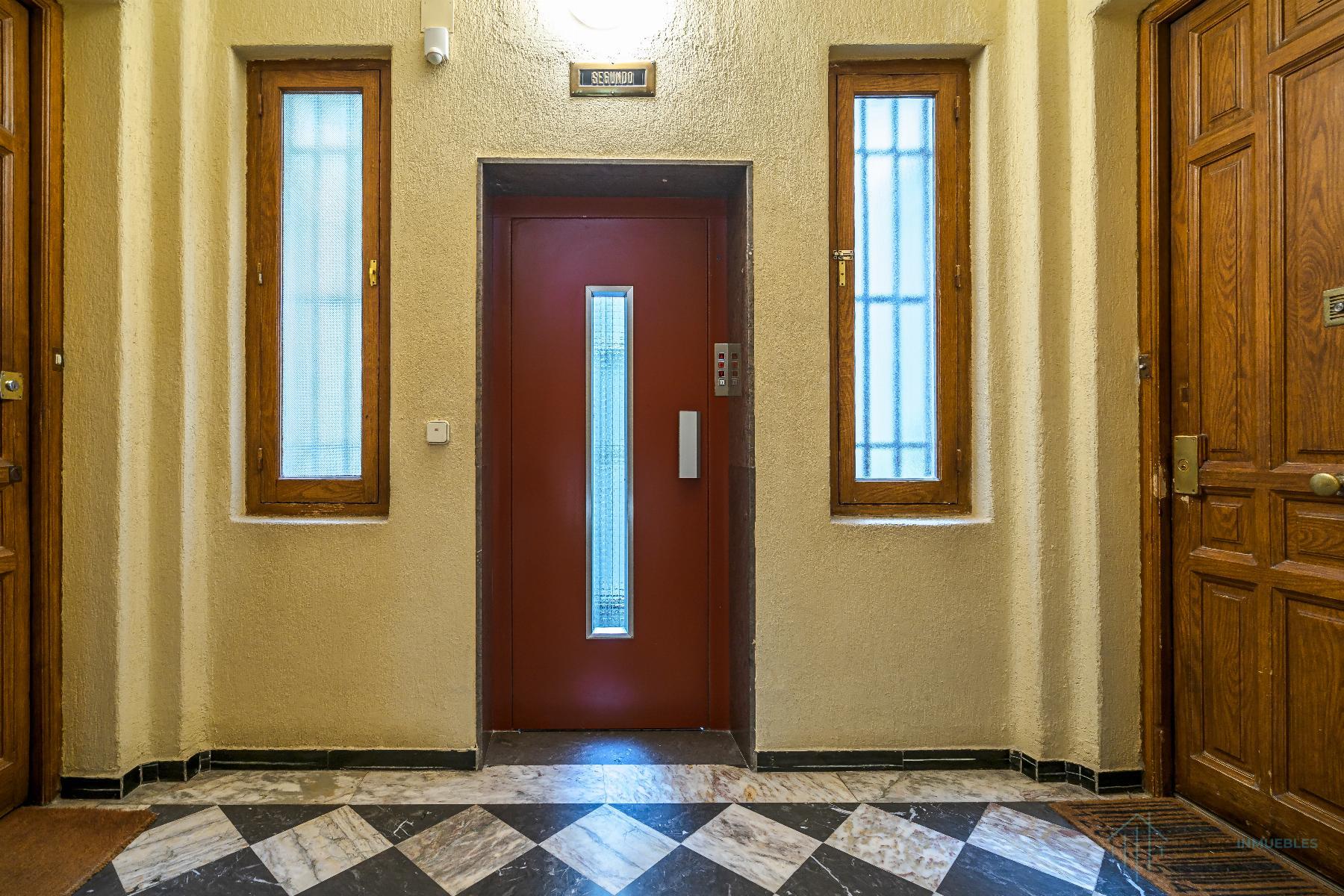 For sale of flat in Madrid