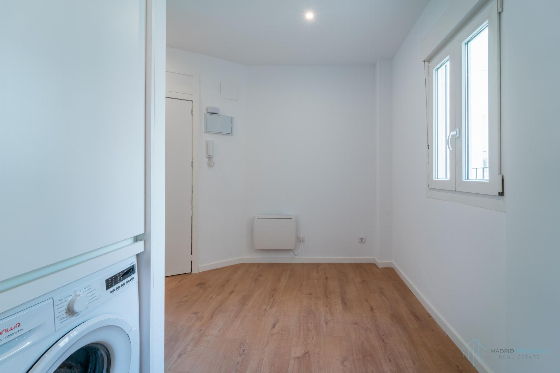 For sale of apartment in Madrid