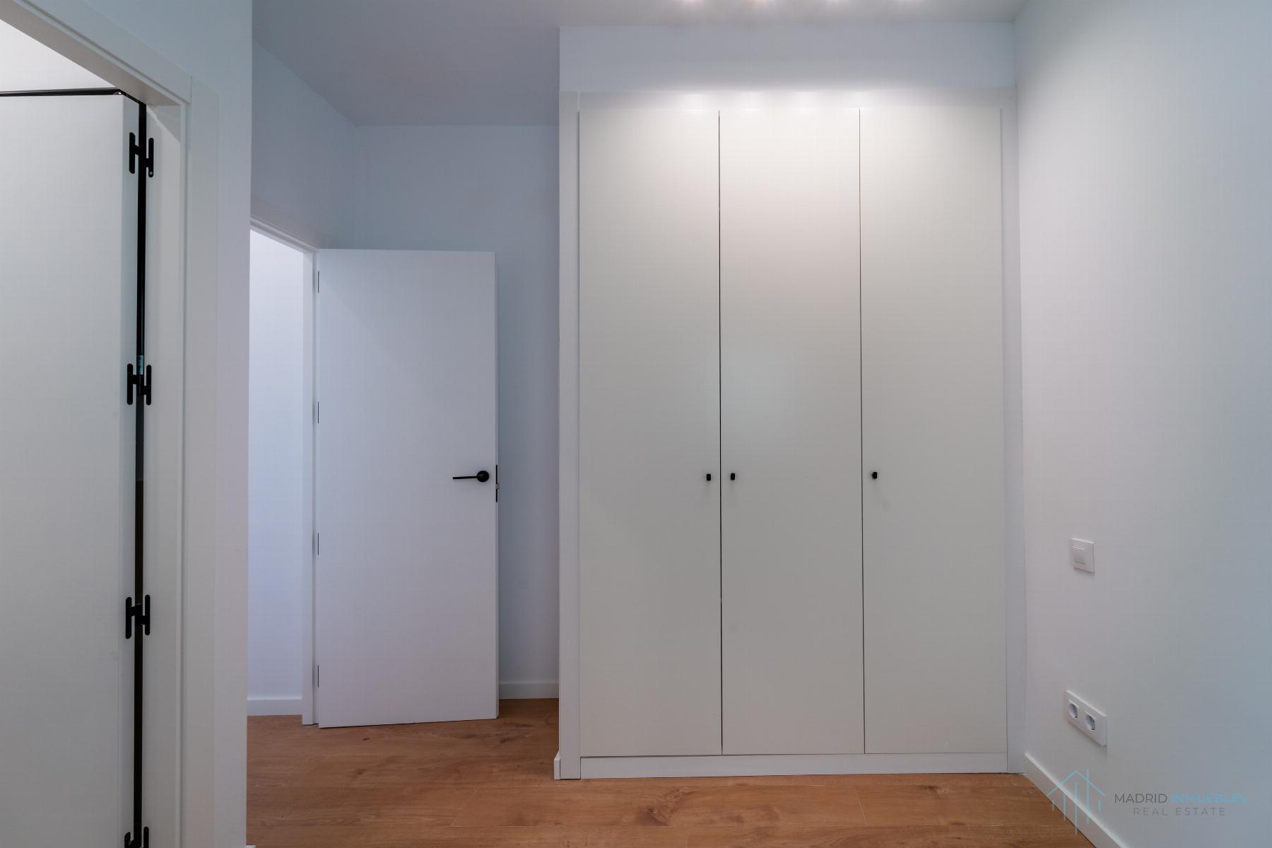 For sale of apartment in Madrid