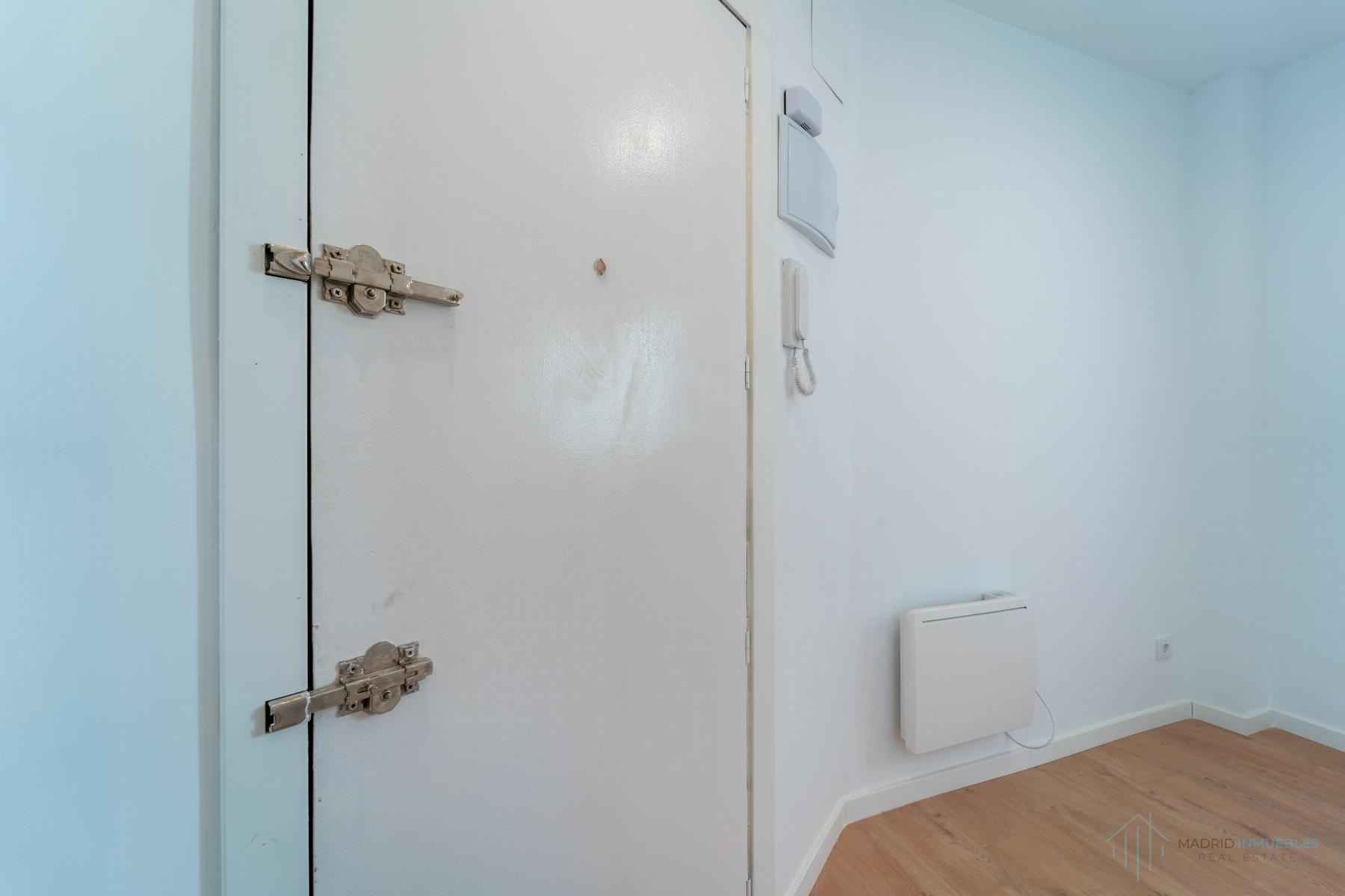 For sale of apartment in Madrid