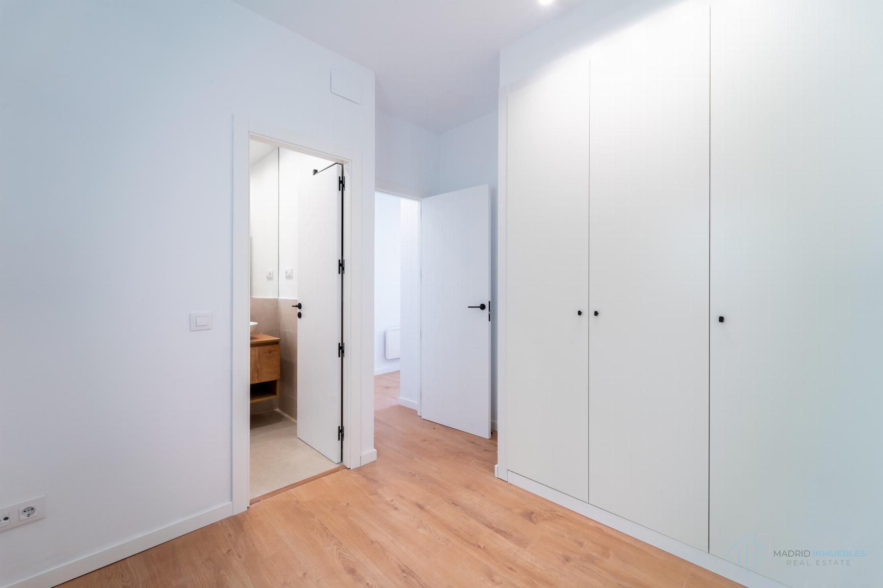 For sale of apartment in Madrid