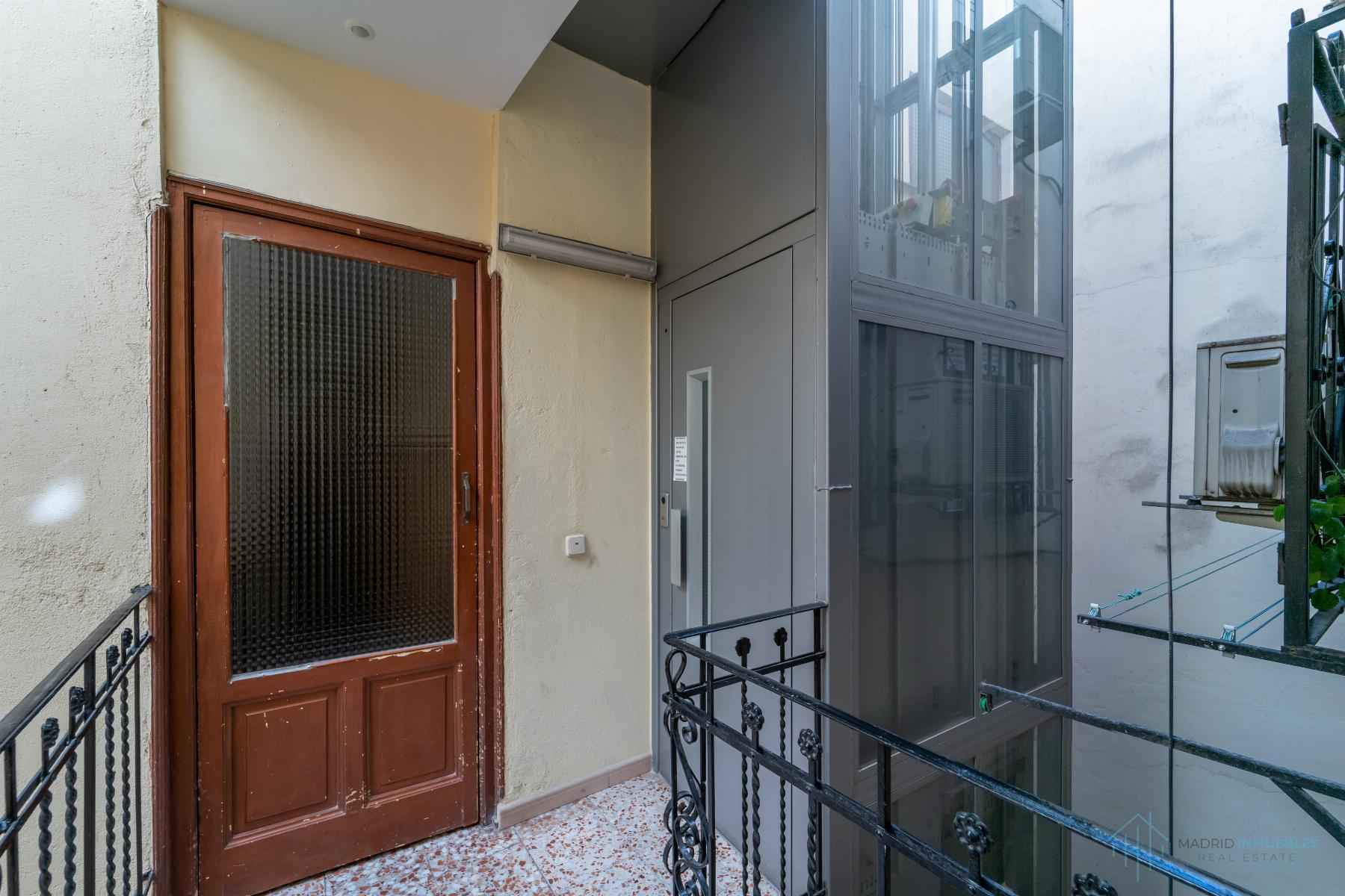 For sale of apartment in Madrid