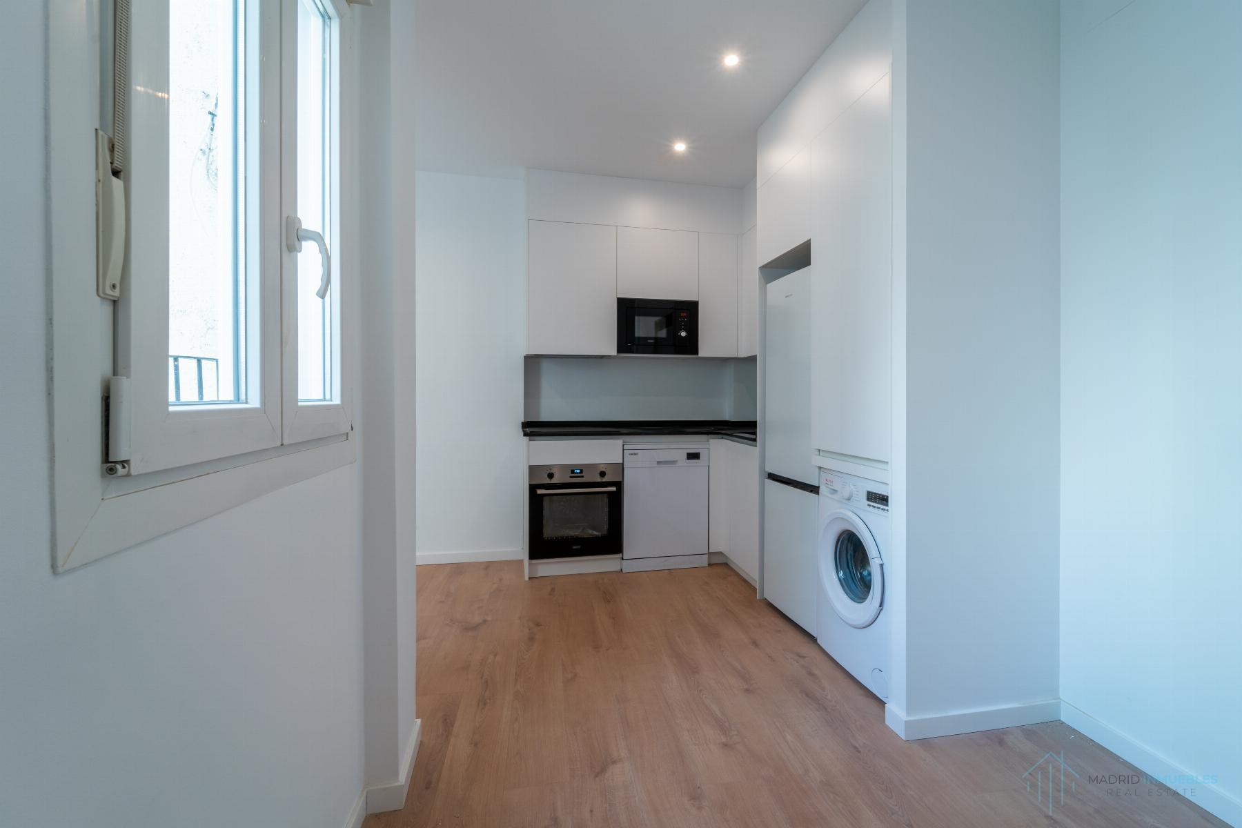 For sale of apartment in Madrid