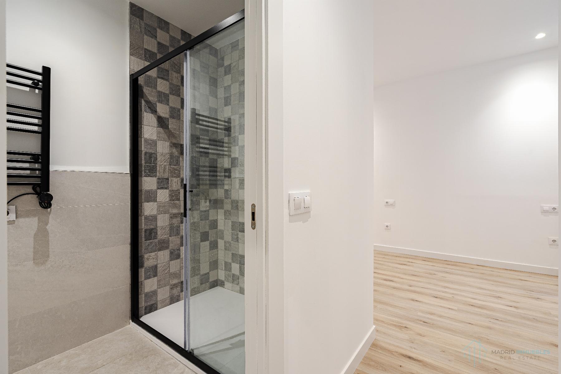 For sale of flat in Madrid