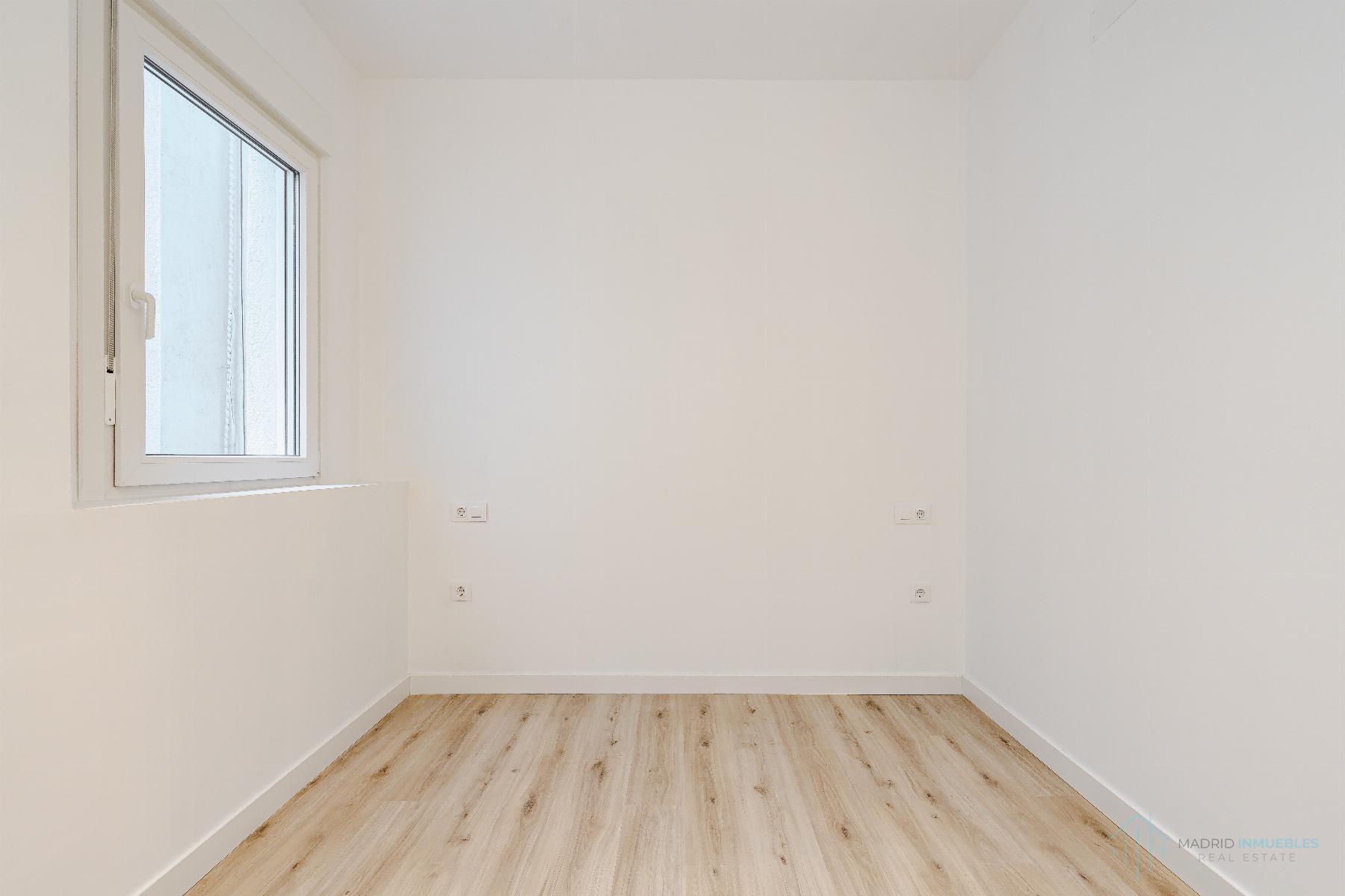 For sale of flat in Madrid