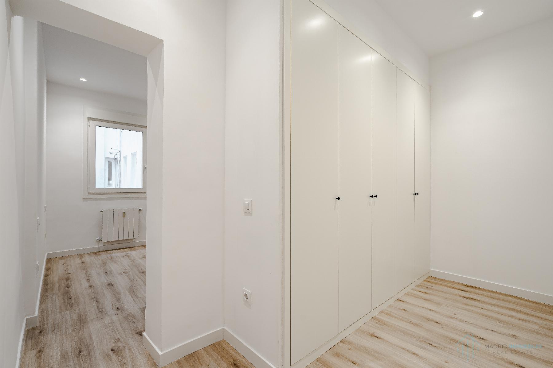 For sale of flat in Madrid