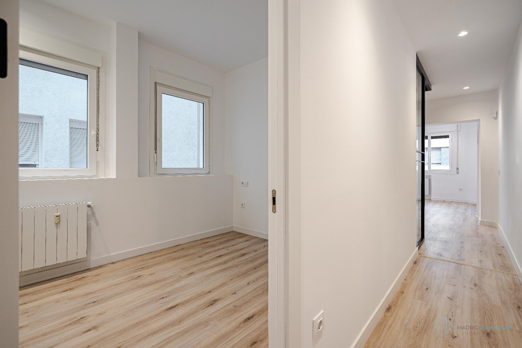 For sale of flat in Madrid