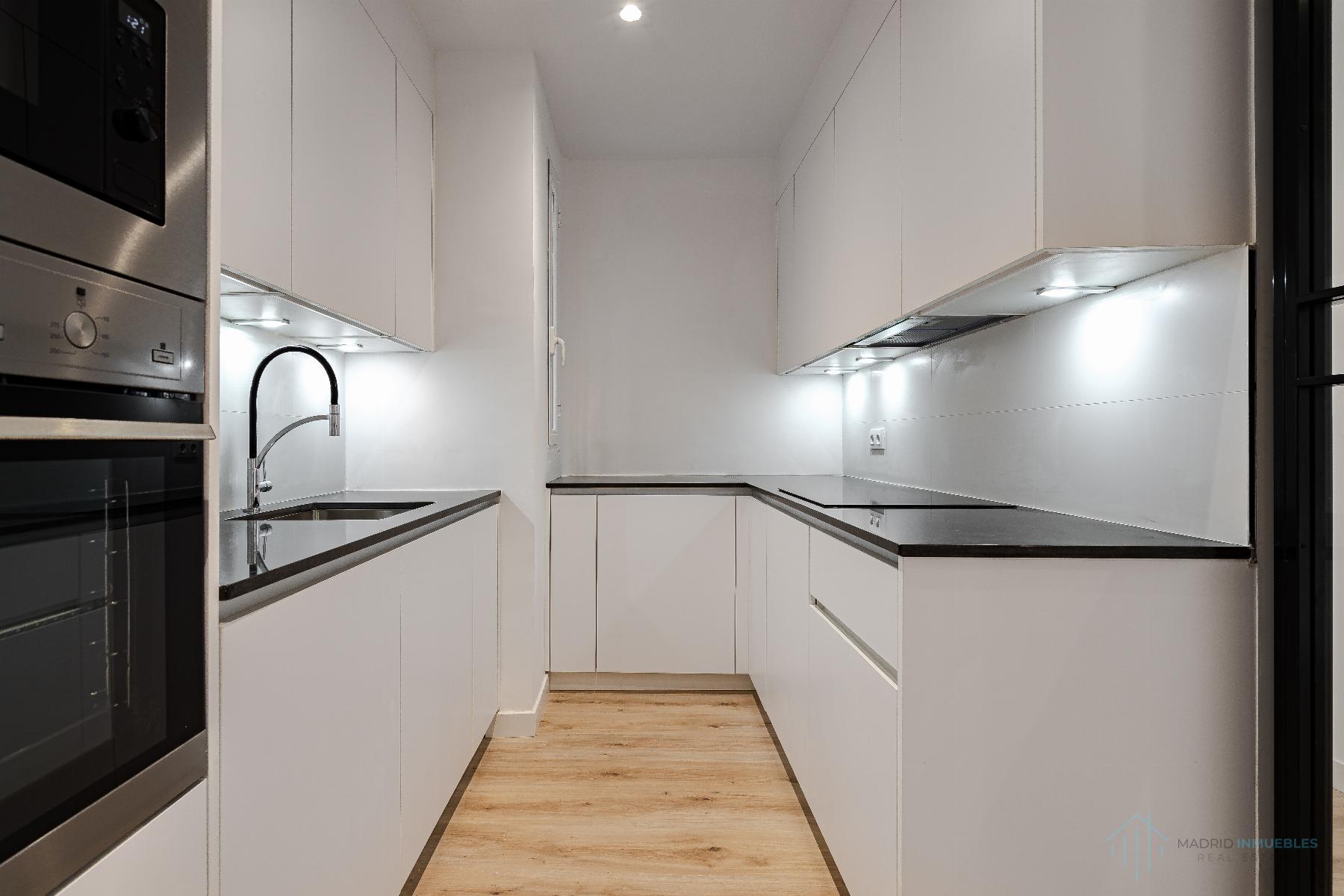 For sale of flat in Madrid