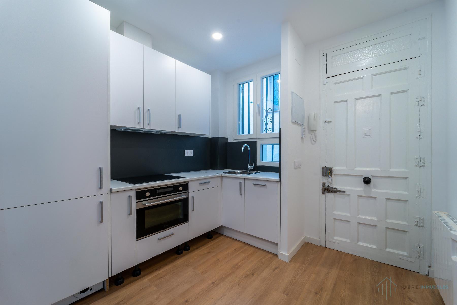 For sale of apartment in Madrid