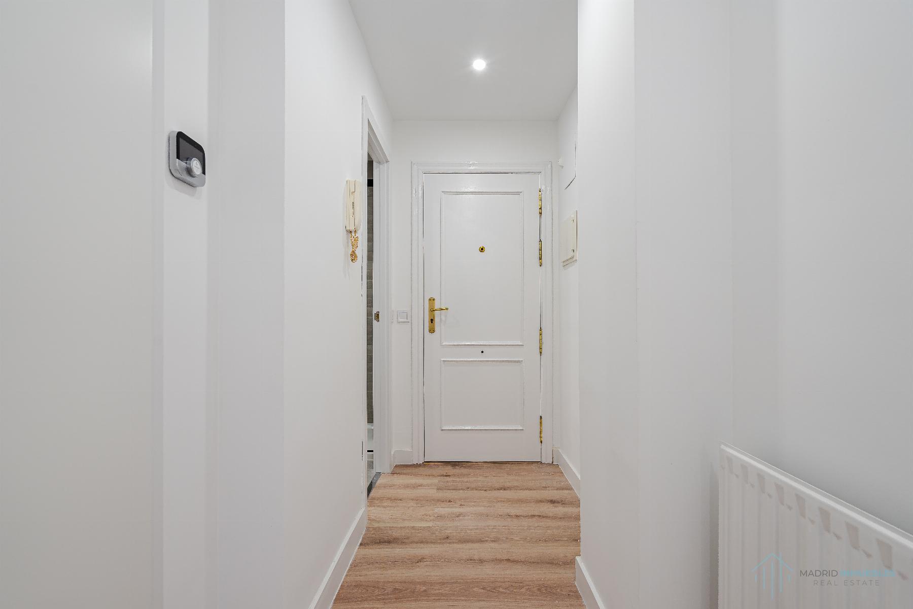 For sale of apartment in Madrid