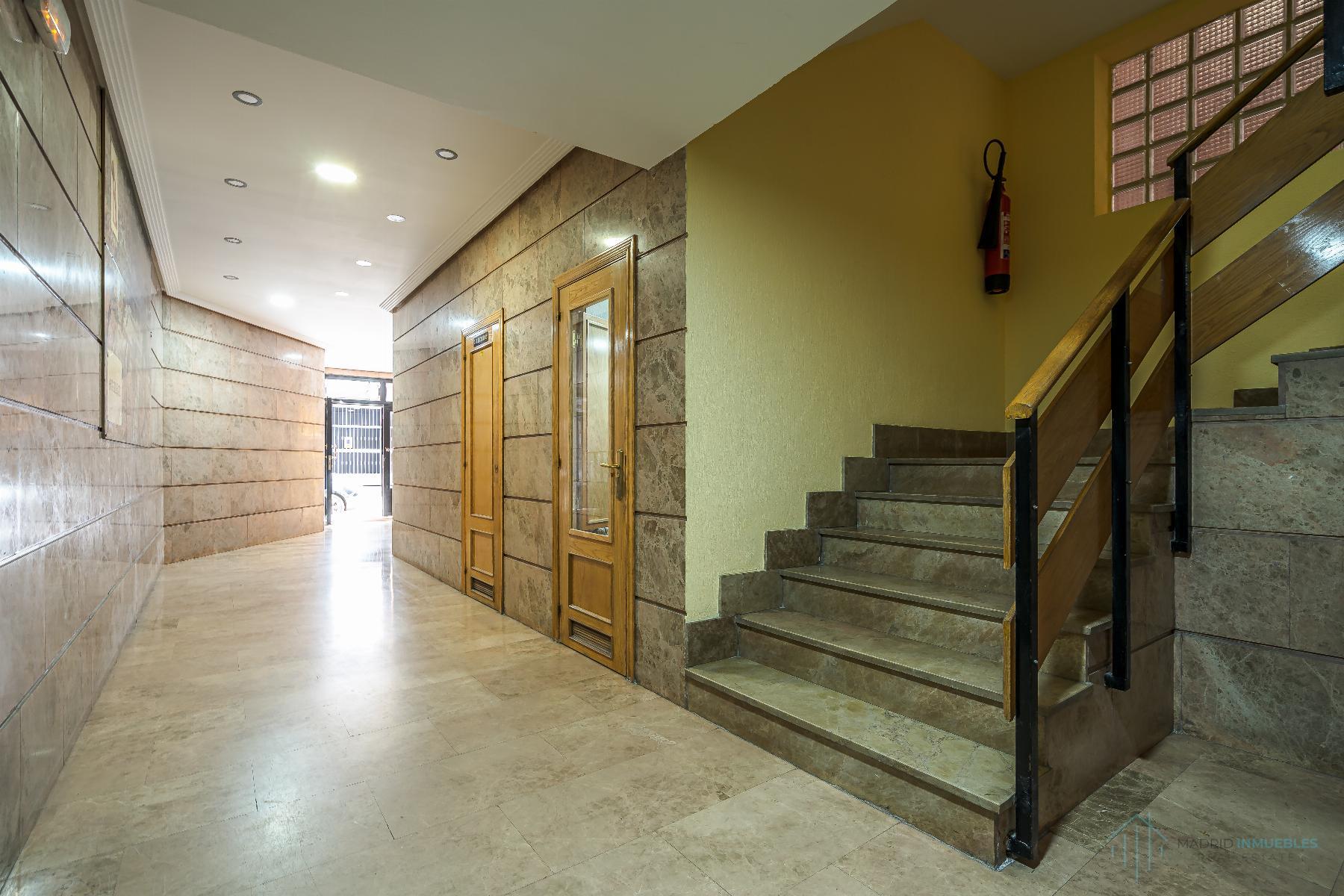 For sale of apartment in Madrid
