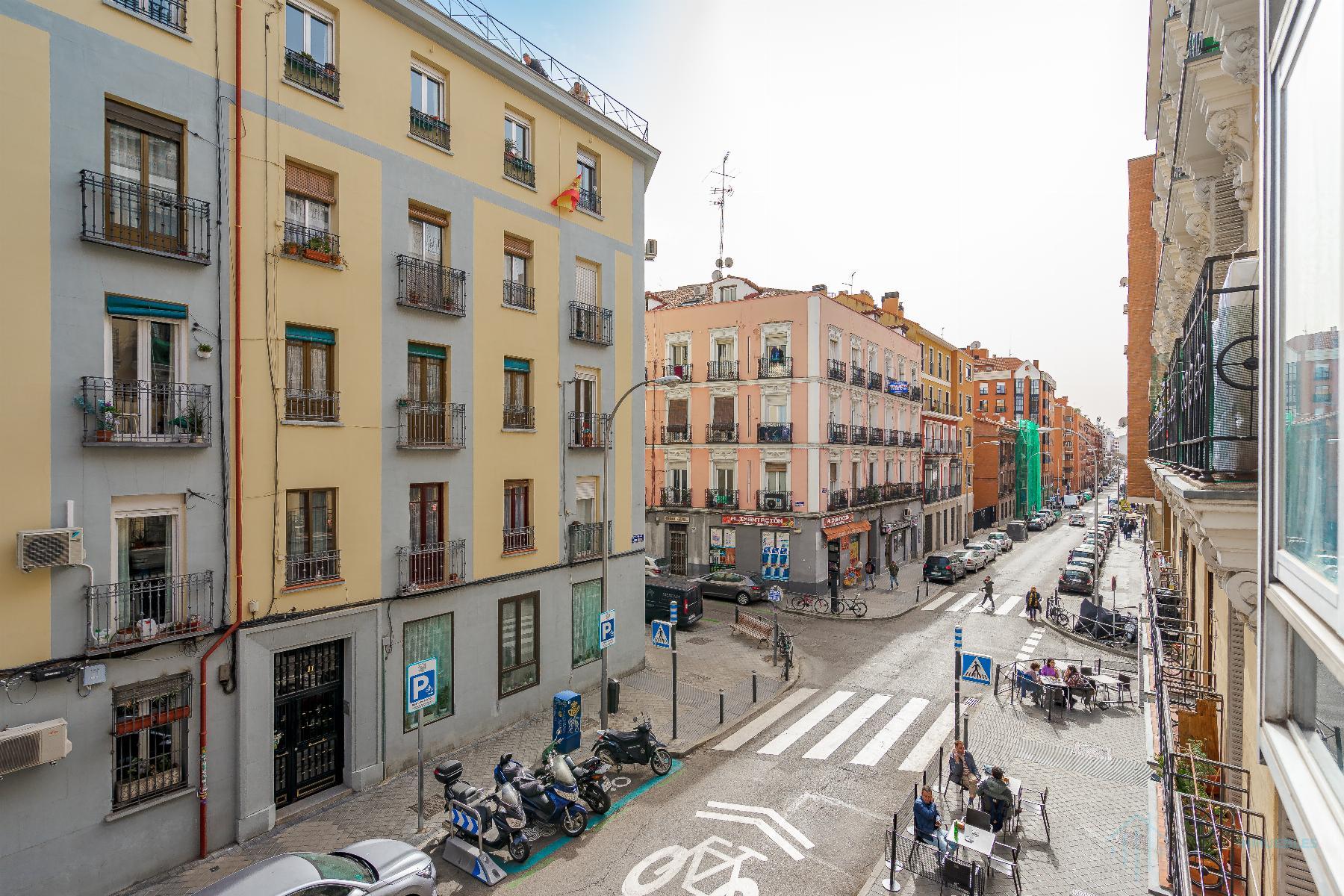 For sale of apartment in Madrid