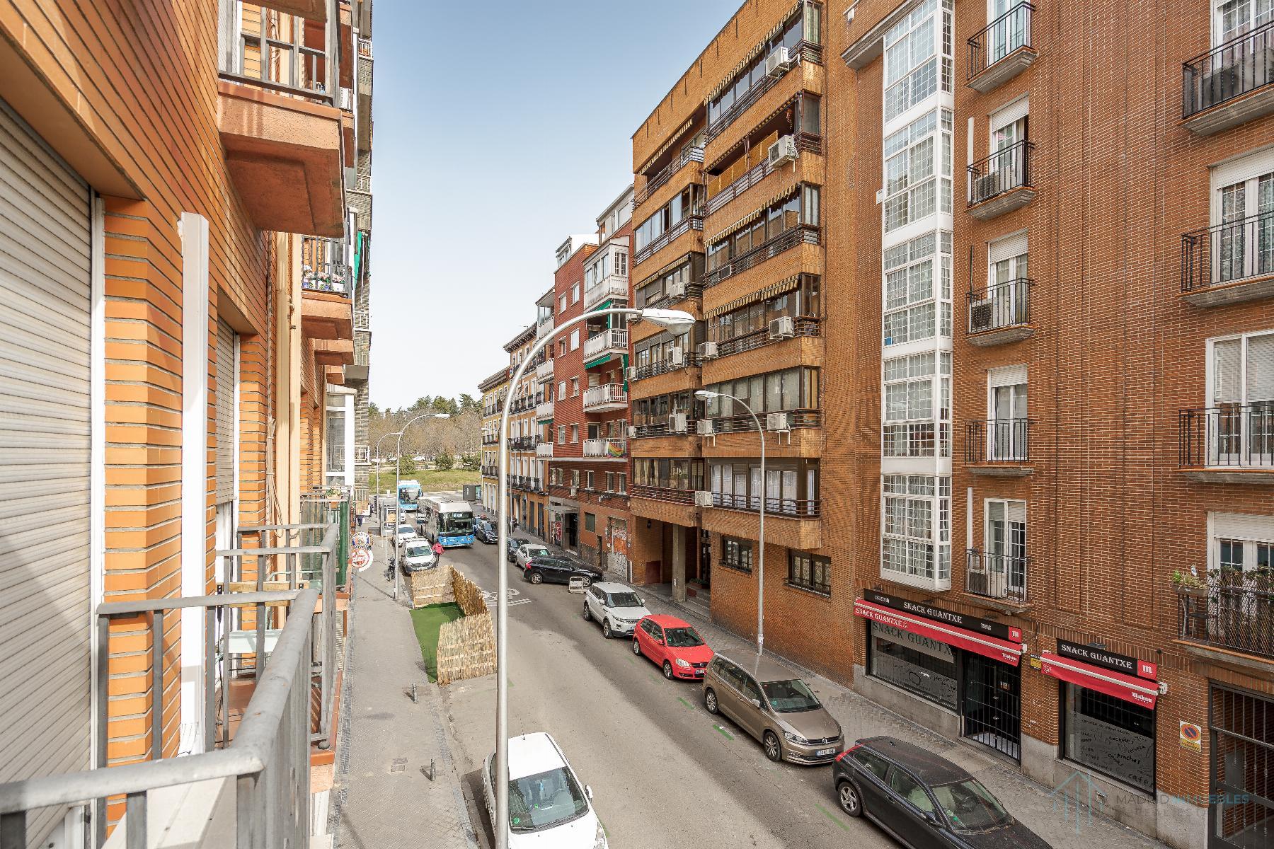 For sale of apartment in Madrid