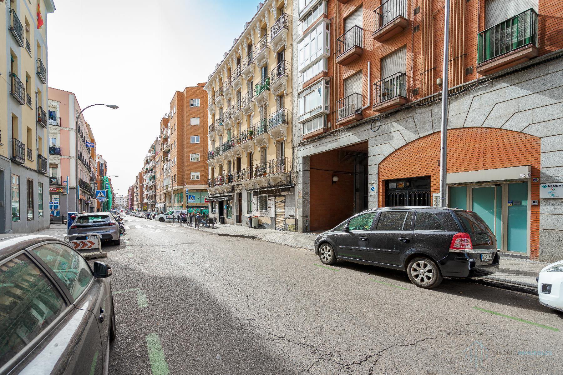For sale of apartment in Madrid
