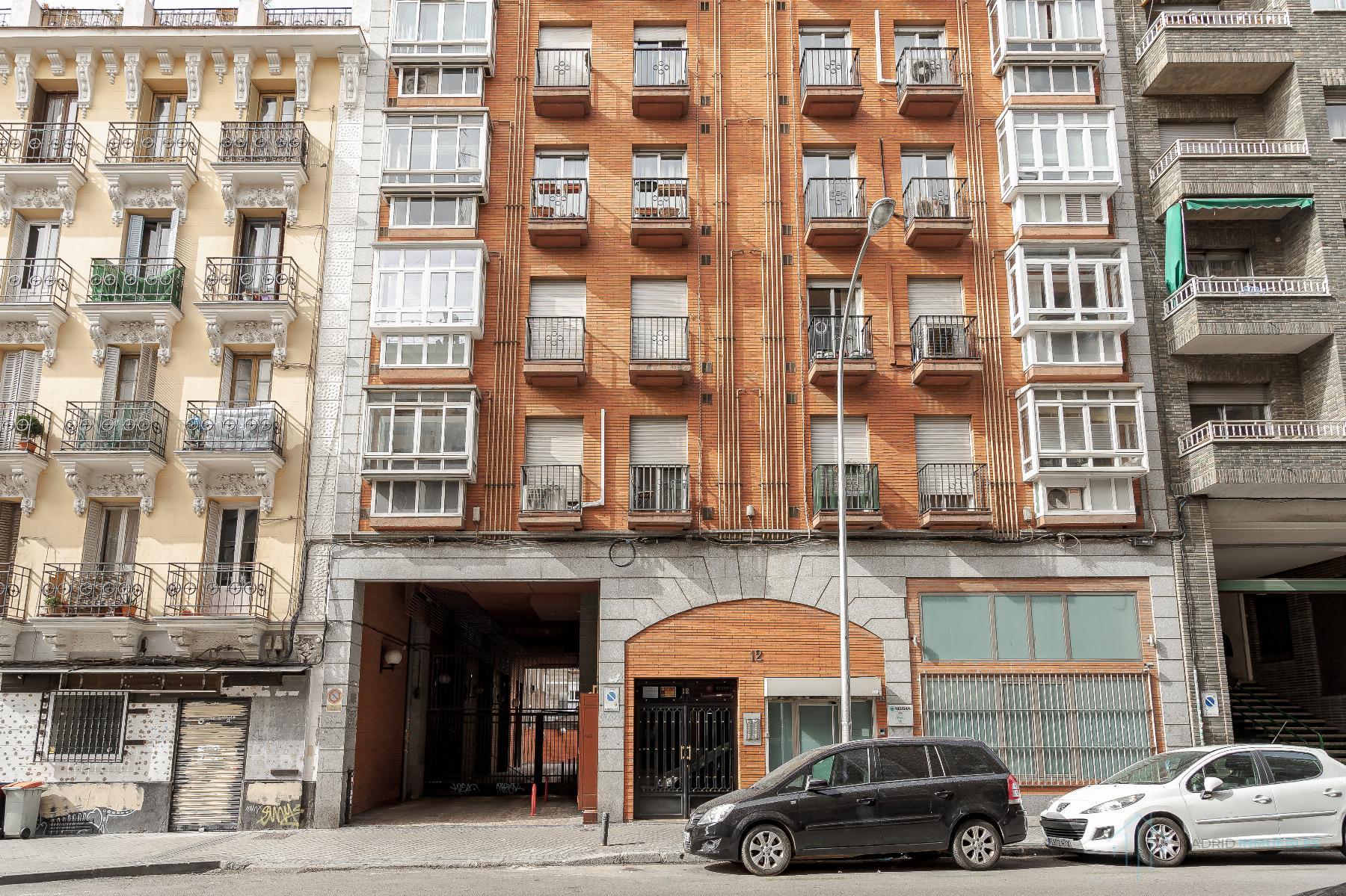 For sale of apartment in Madrid