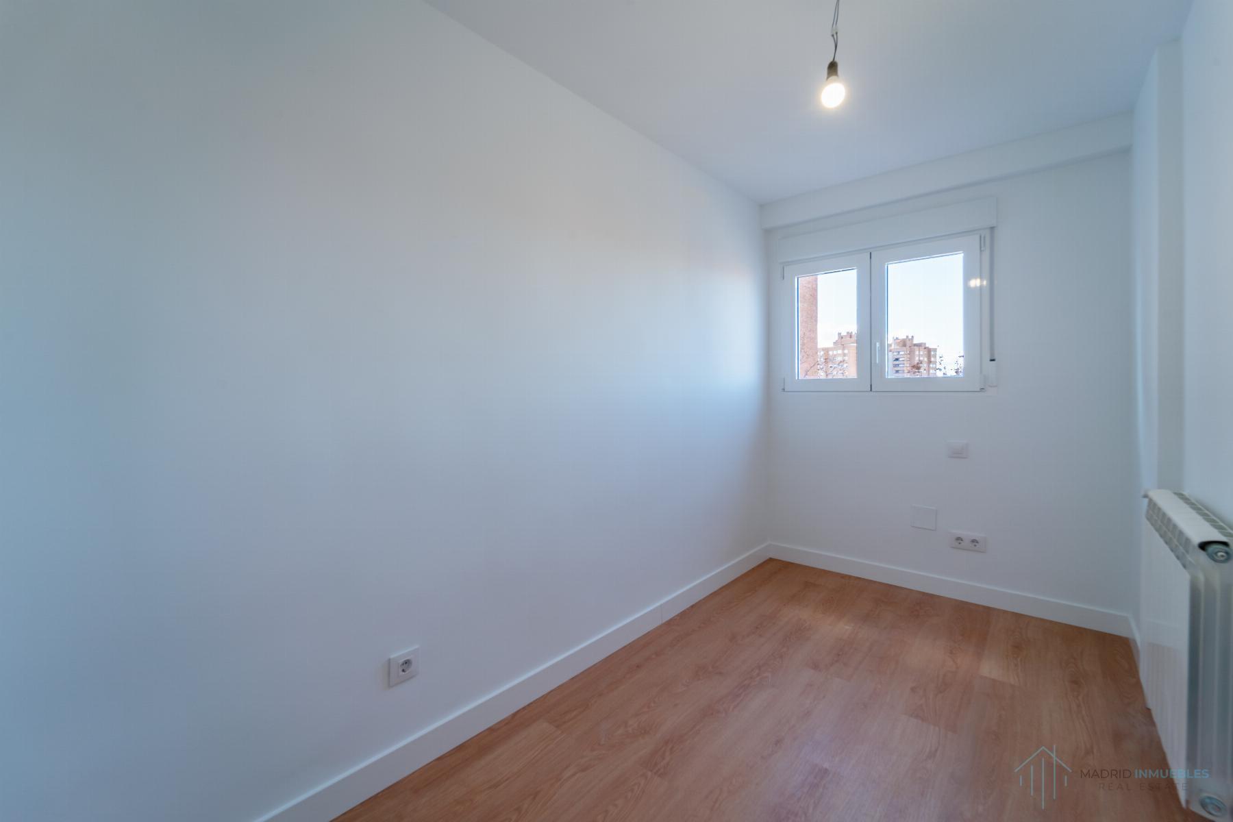 For sale of flat in Madrid
